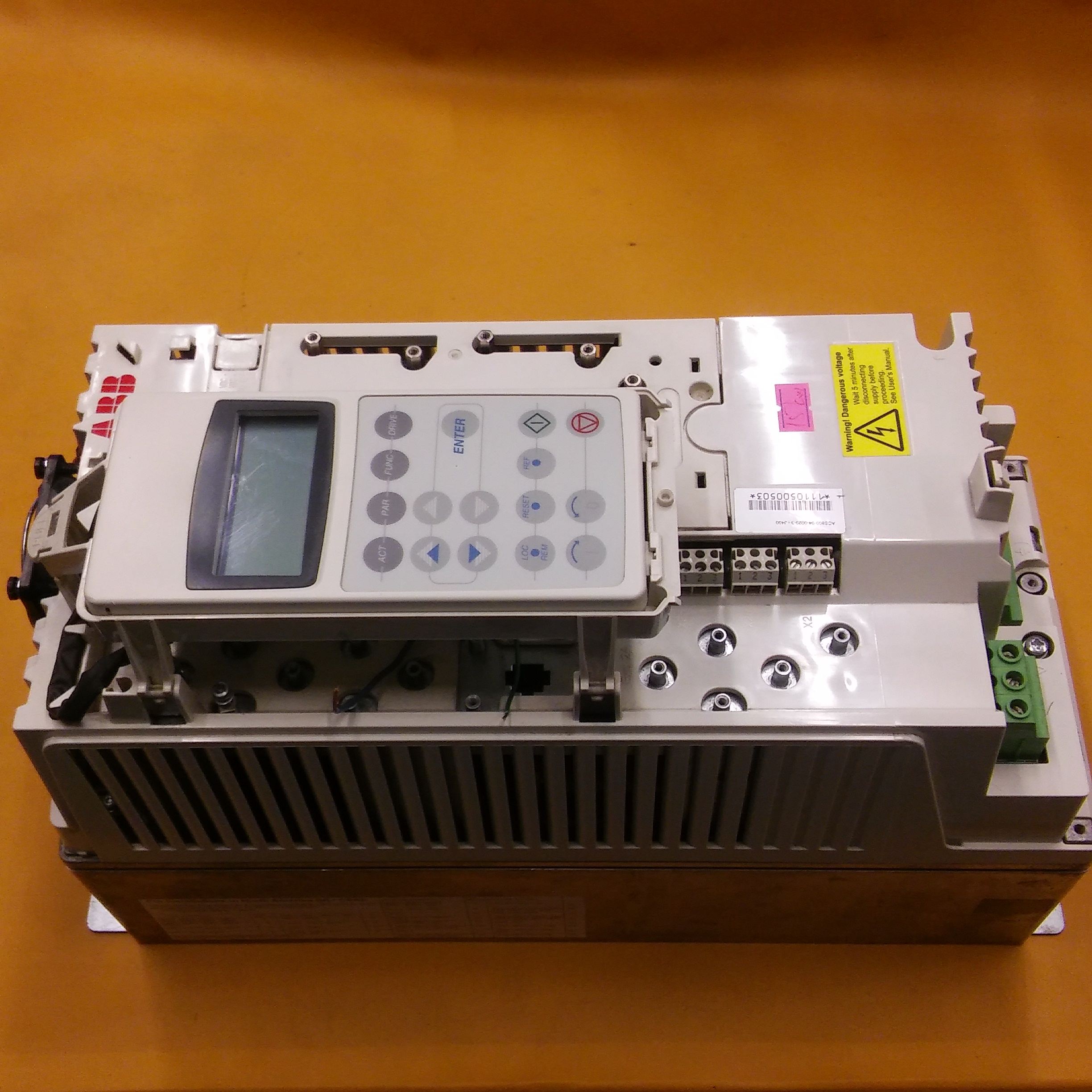 ABB ACS800-04-0020-3 J400 SÜRÜCÜ ACS800 15KW ACS800-04-0020-3 ACS800