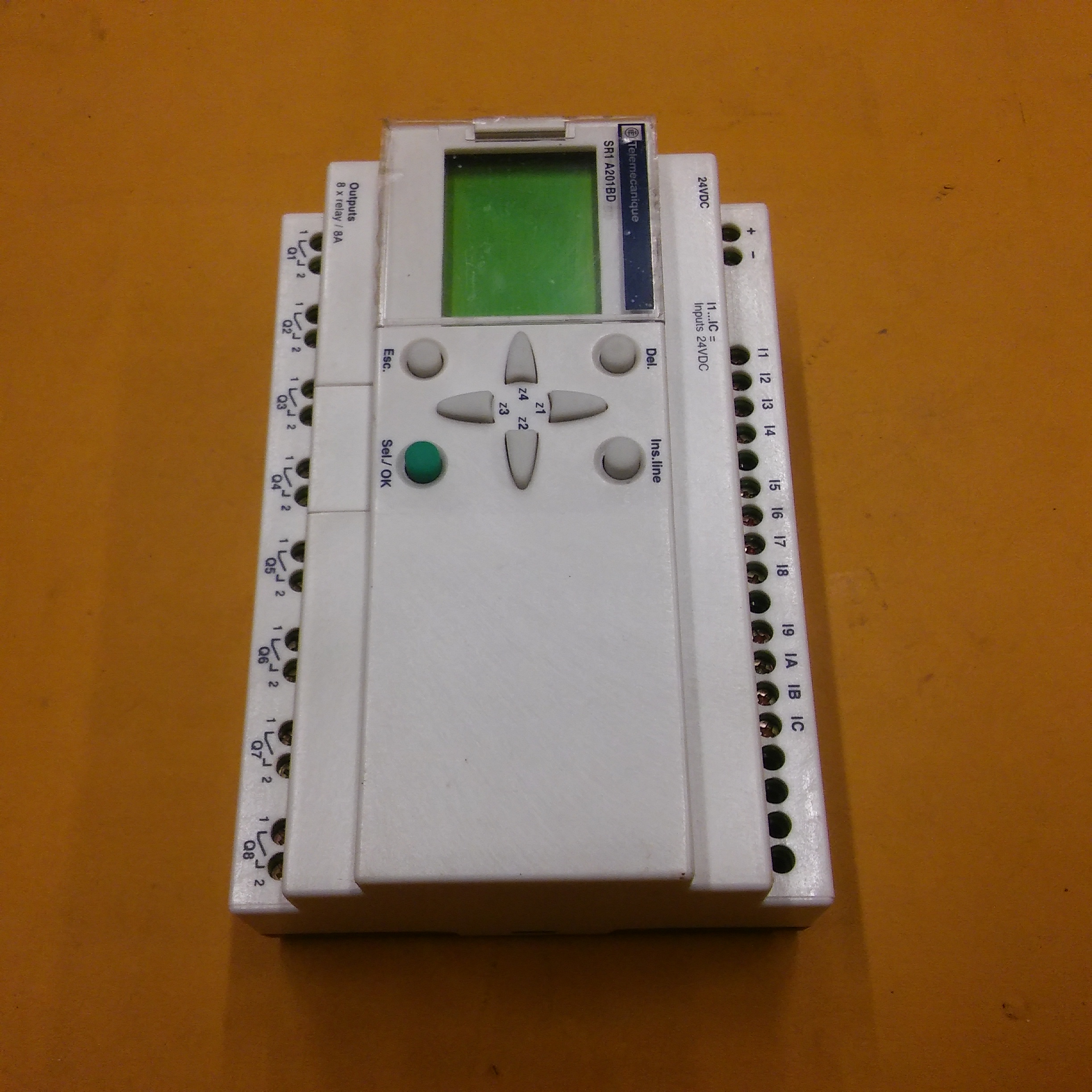 TELEMECANİQUE SR1 A201BD ZELİO LOGIC INPUT 24VDC  PLC CPU