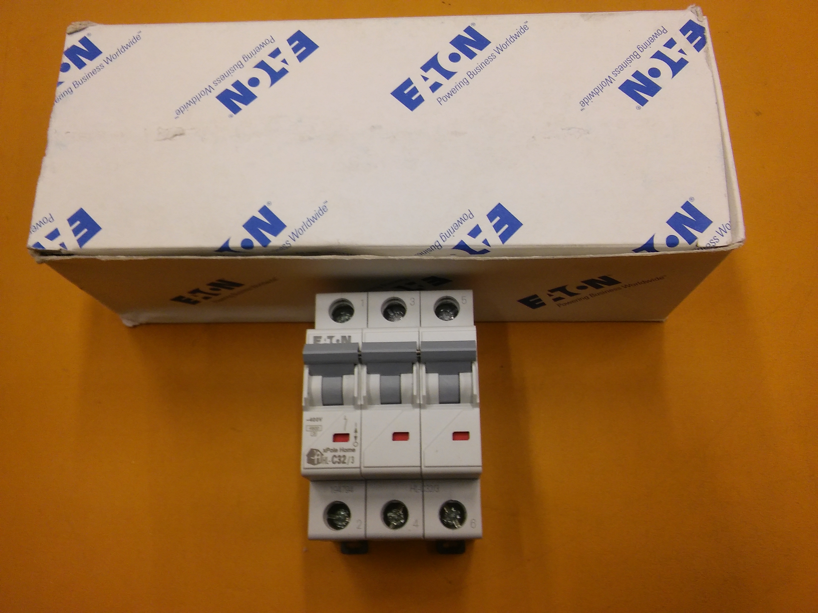 EATON HL-C32 3 194794 MCB 3P 32A C  3X32A OTOMATİK SİGORTA