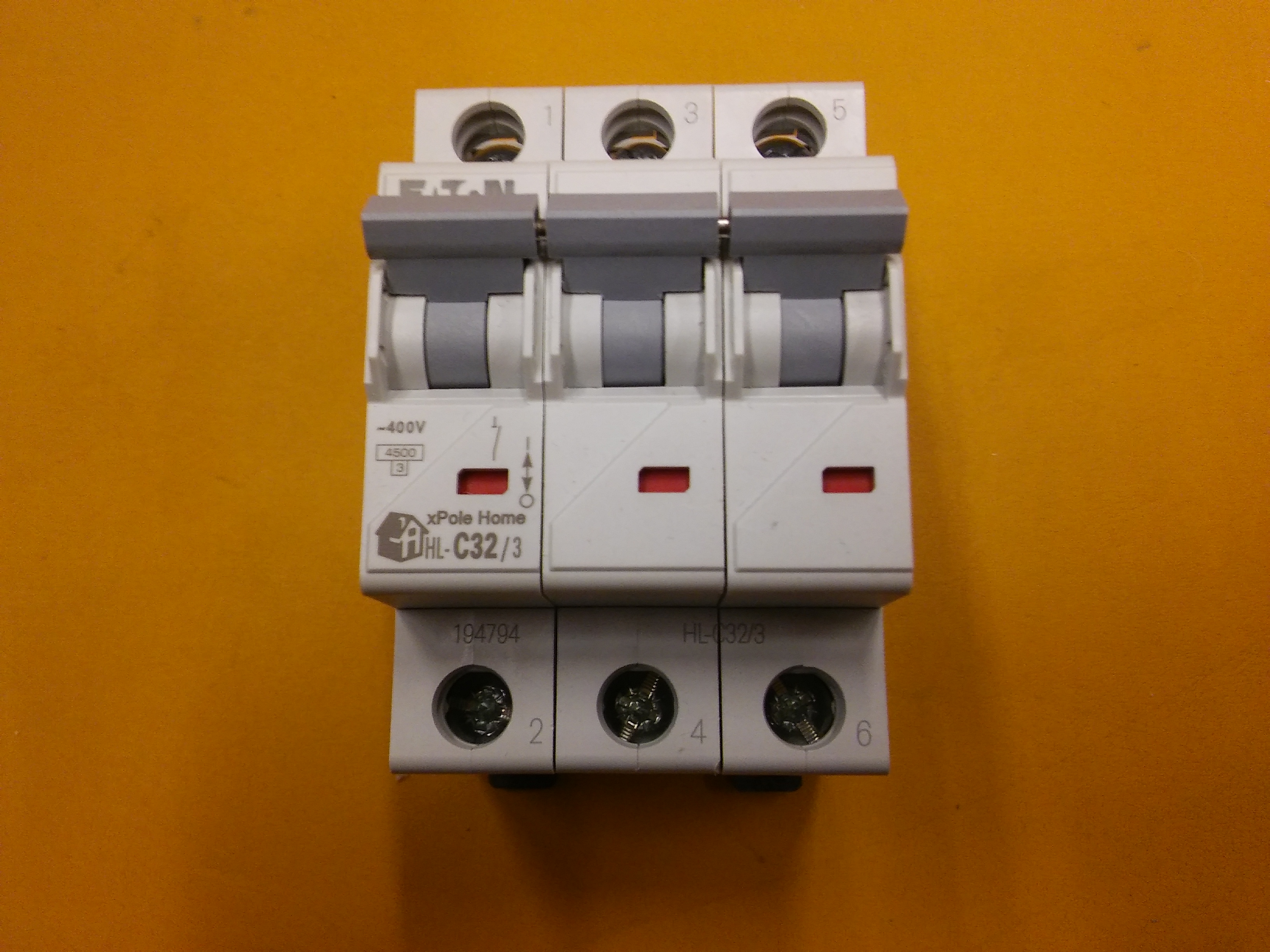 EATON HL-C32 3 194794 MCB 3P 32A C  3X32A OTOMATİK SİGORTA
