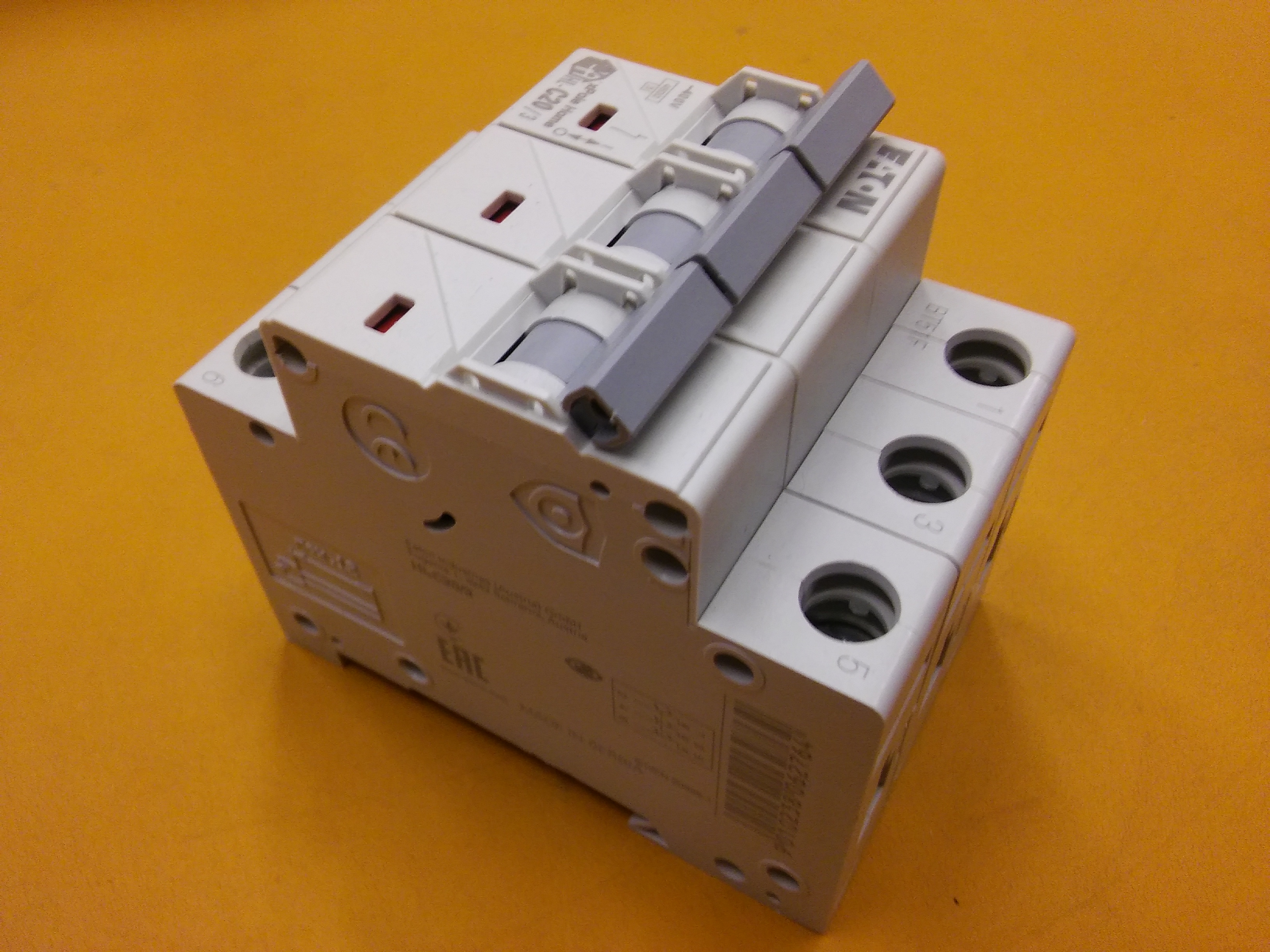 EATON HL-C20-3 HL-C20 194792 3X20 OTOMATİK SİGORTA