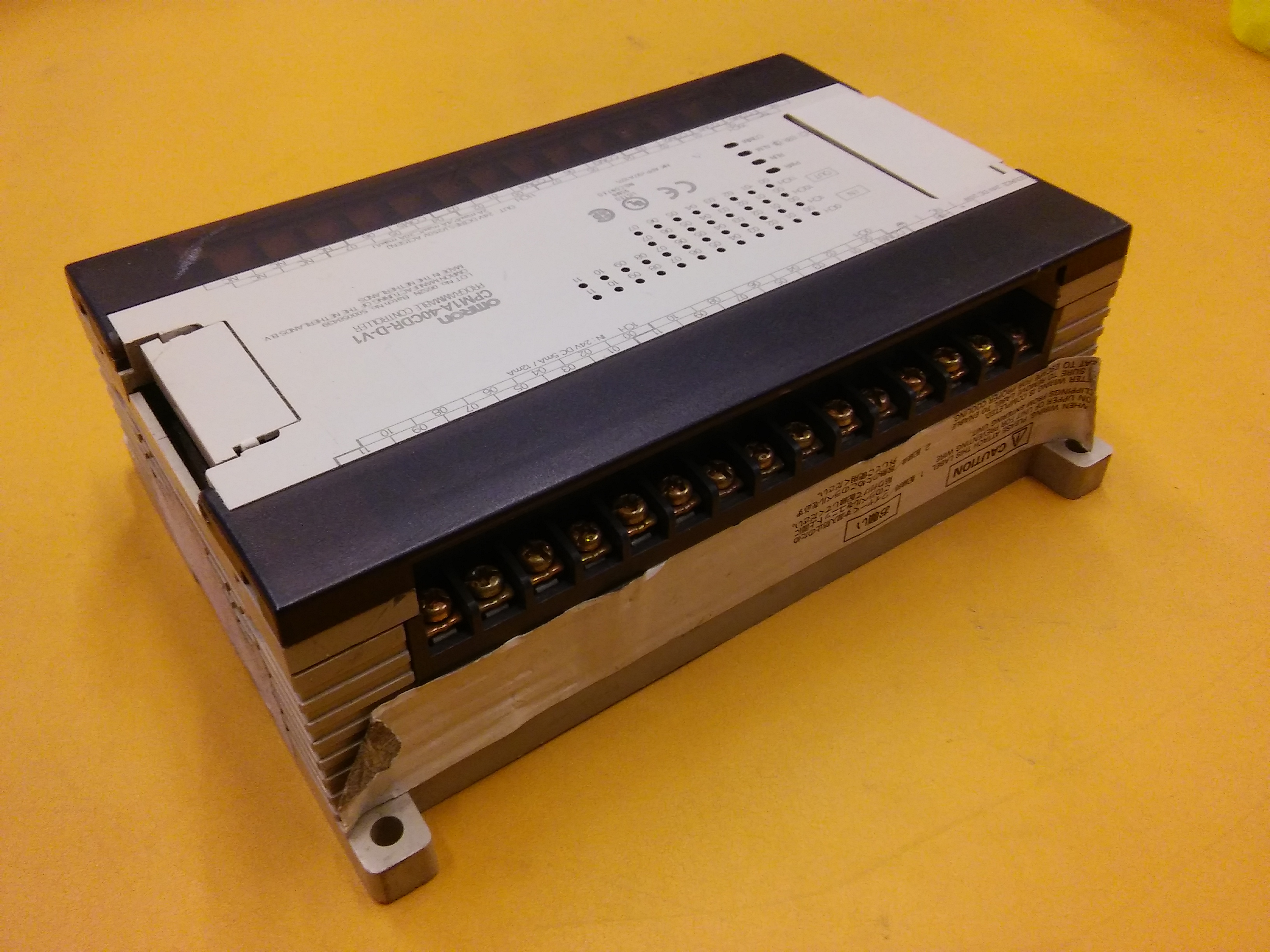 OMRON CPM1A-40CDR-D-V1 CPM1A- PLC CPU MODÜL