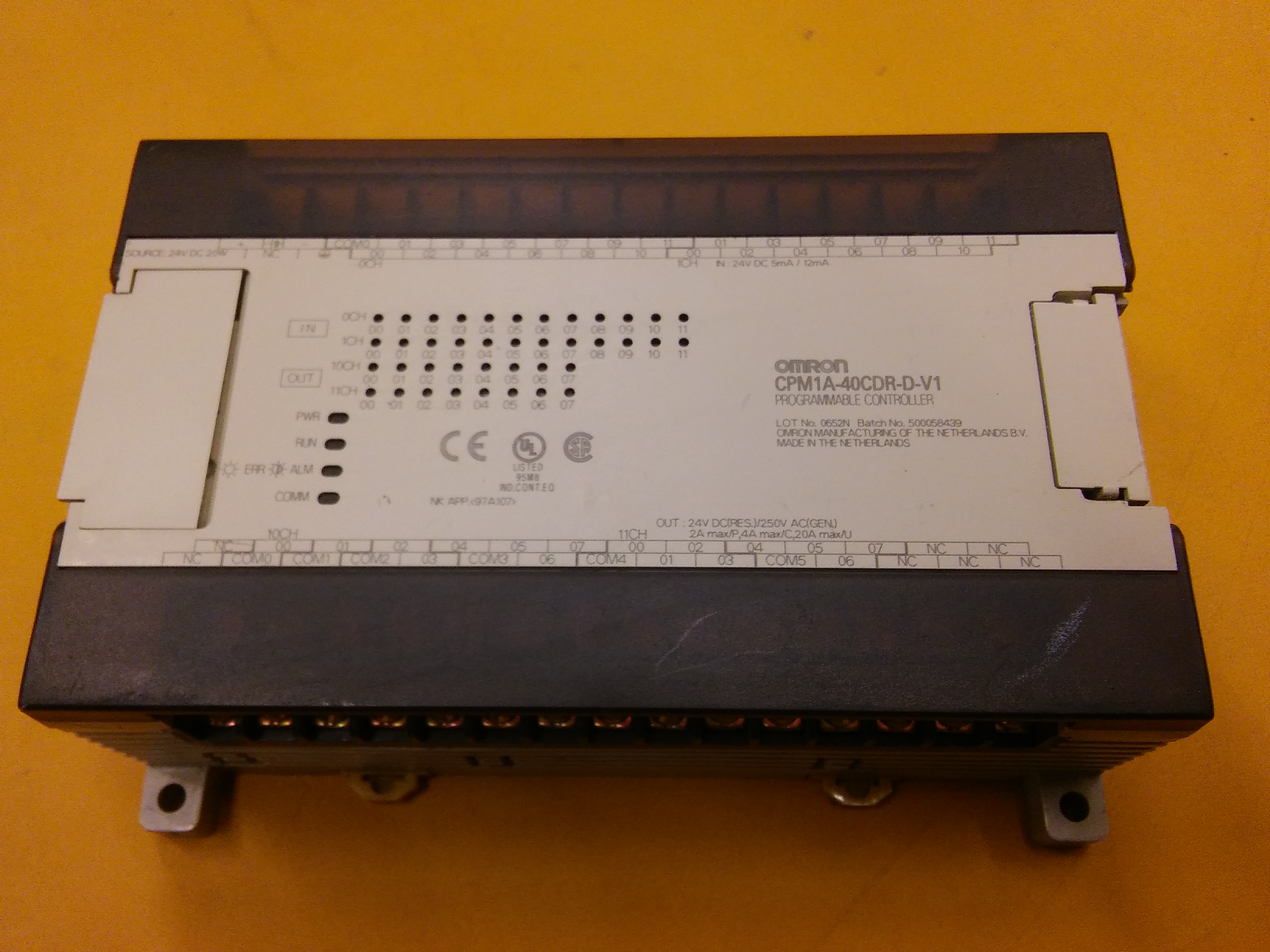 OMRON CPM1A-40CDR-D-V1 CPM1A- PLC CPU MODÜL