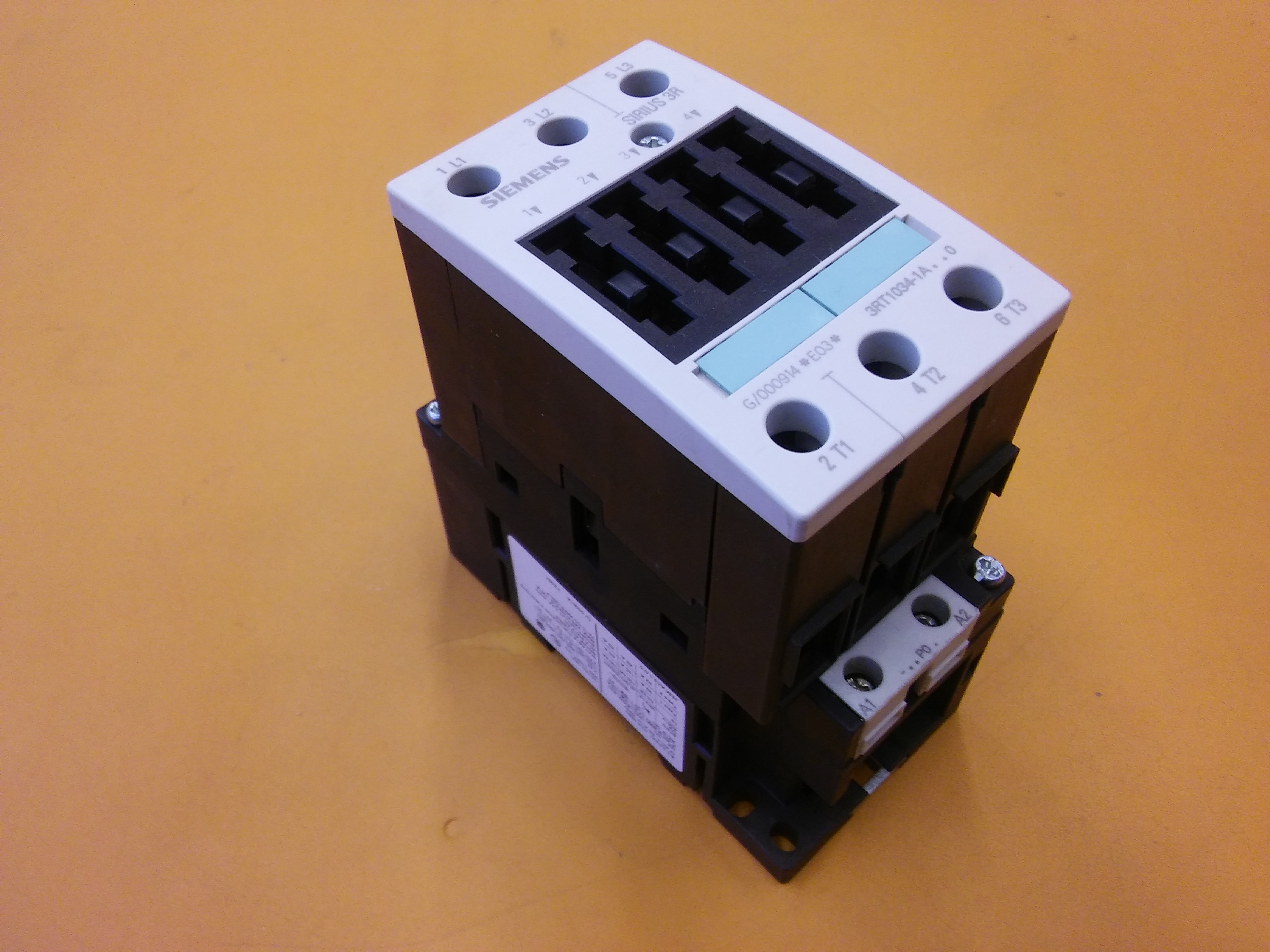 SIEMENS 3RT1034-1AP00 15KW 230VAC 50A KONTAKTÖR 3RH1921-1FA22 YARDIMCI KONTAK