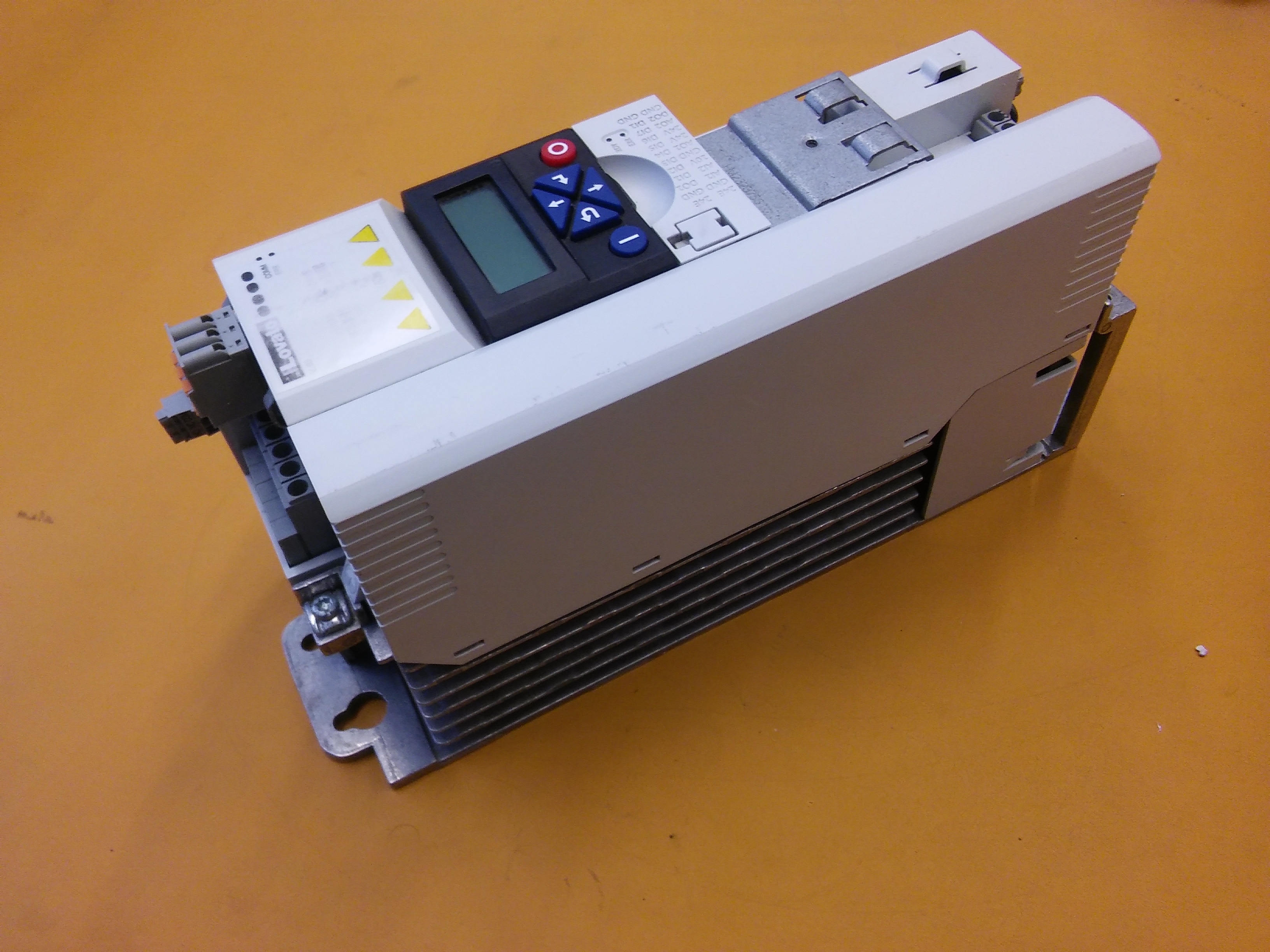 LOVATO VLB3 0055 A480 VLB30055A480 5,5KW VARIABLE SPEED DRIVE SÜRÜCÜ