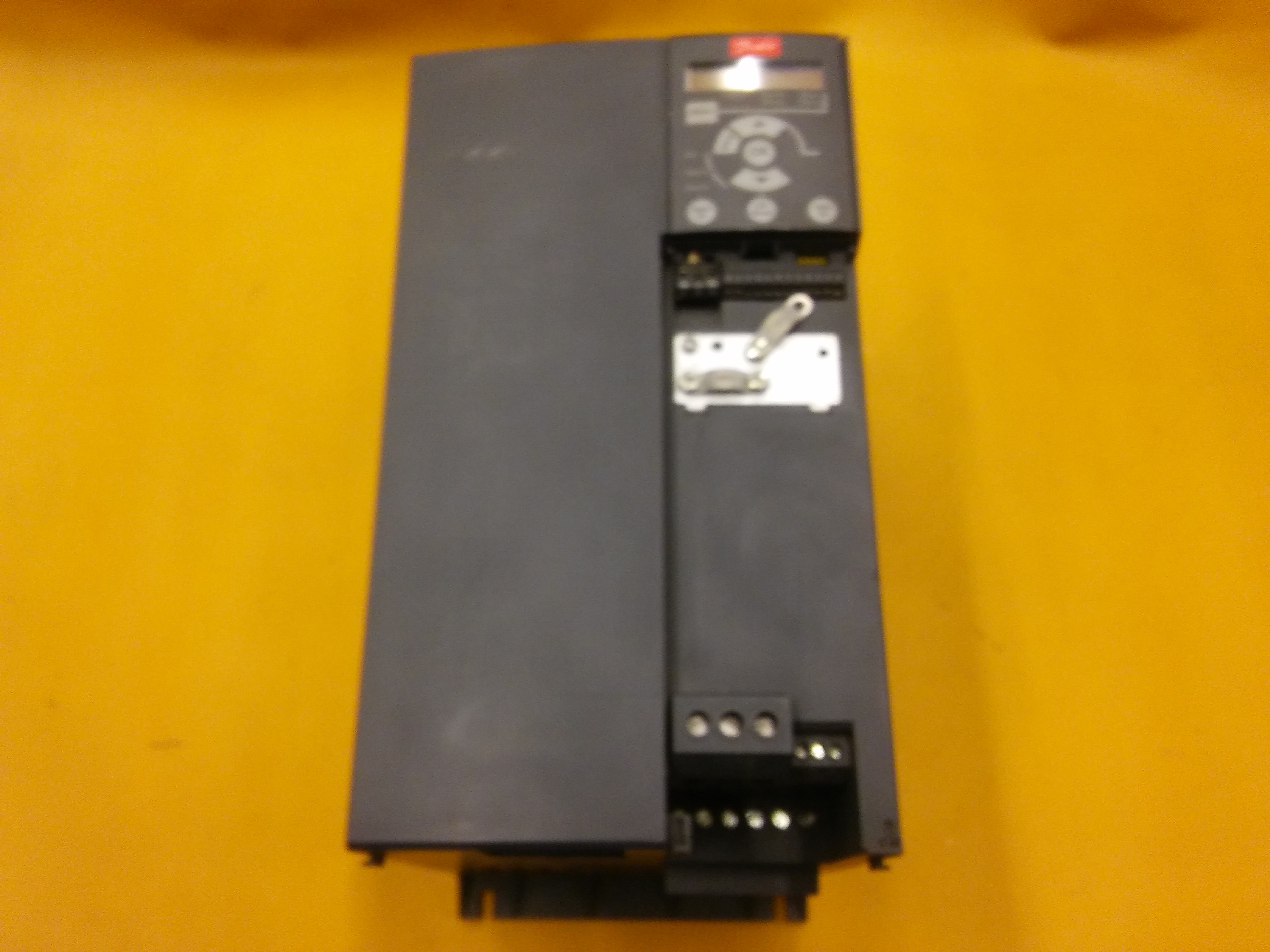 DANFOSS FC-051P18KT4E20H3BXC FC-051P18K 132F0060 MİCRO DRİVE 18,5KV SÜRÜCÜ FC 18,5KW