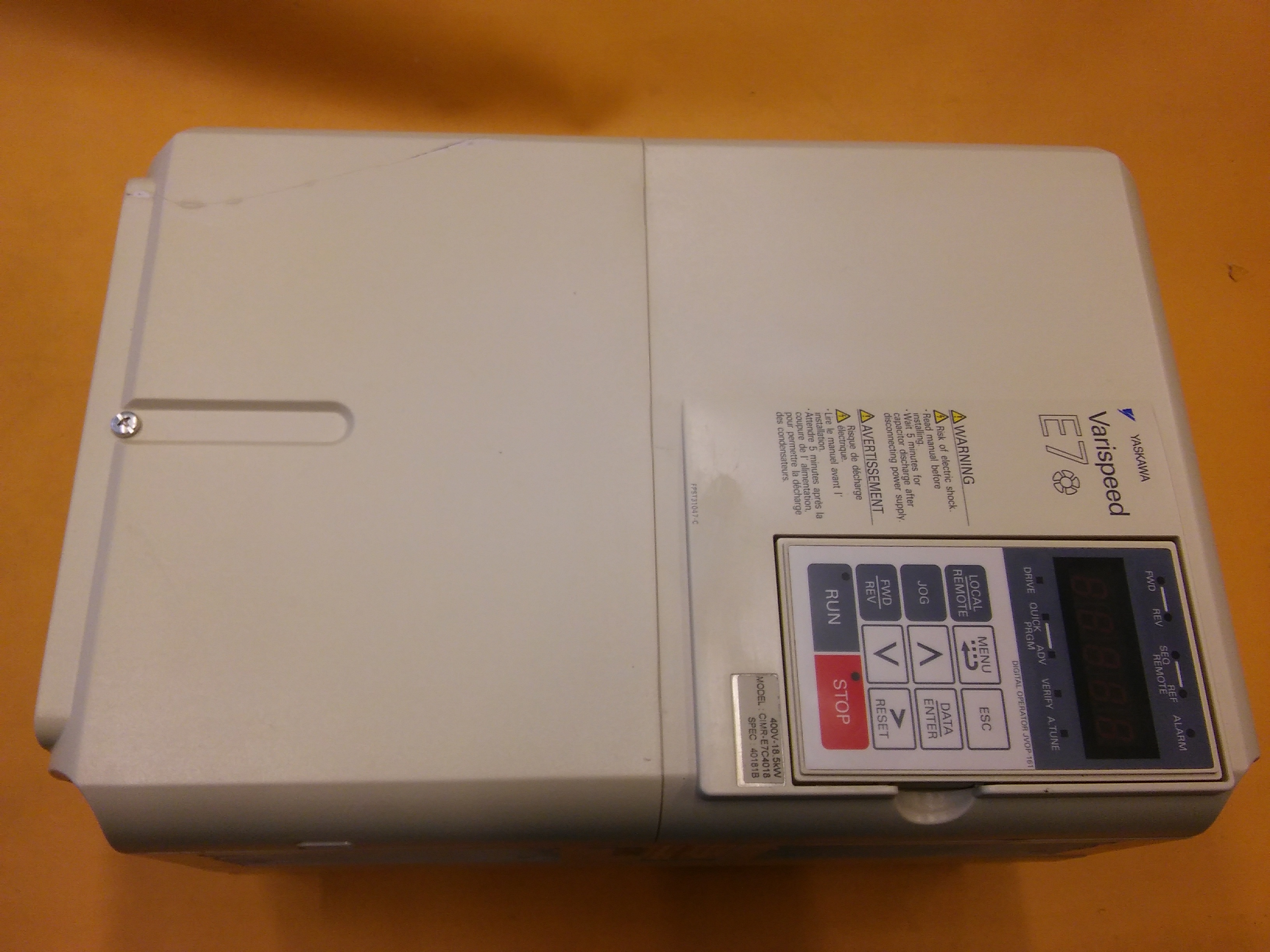 YASKAWA CIMR-E7C4018 E7 18,5KW SPEC 40181 SÜRÜCÜ E7 18,5KW