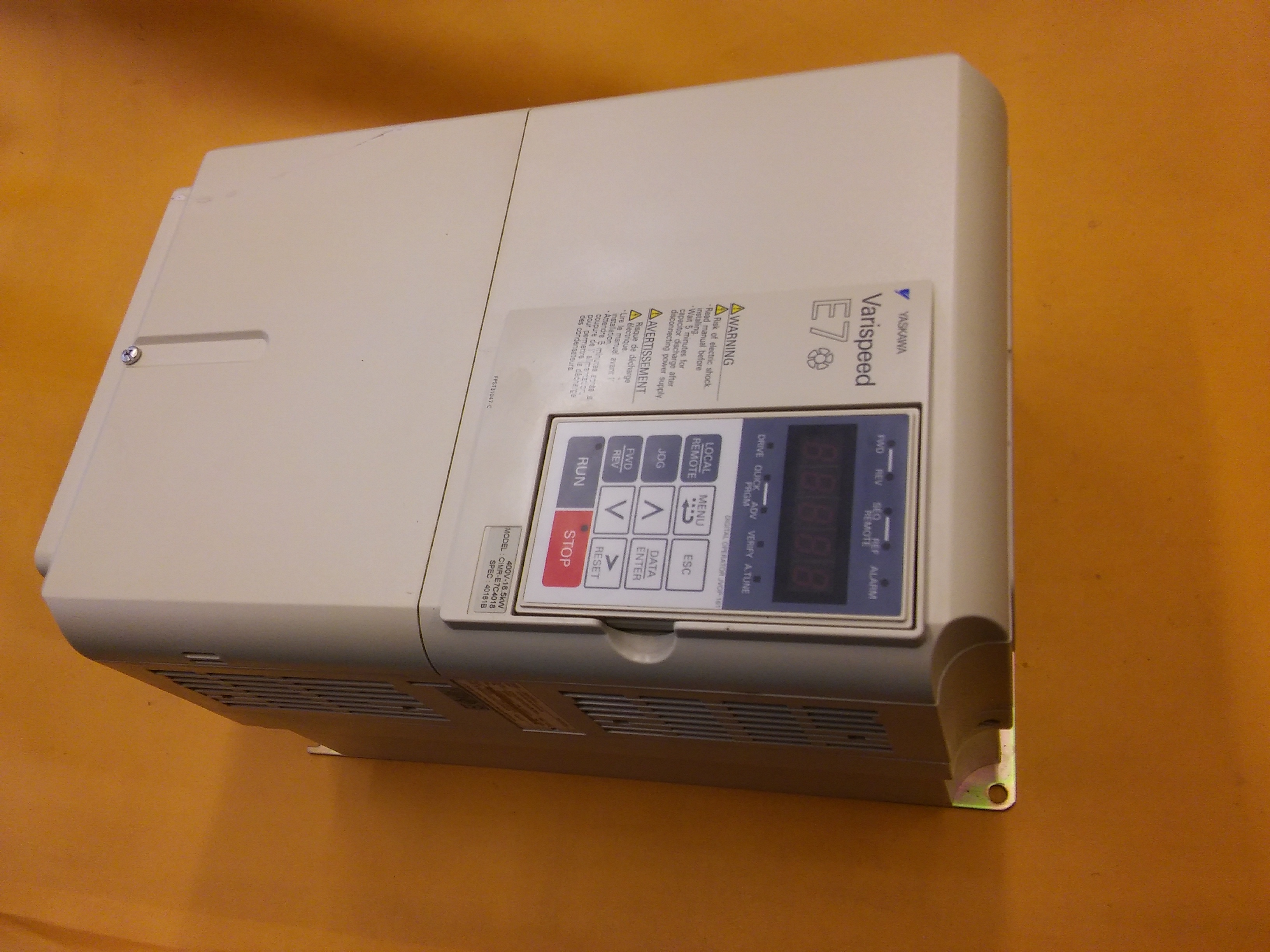 YASKAWA CIMR-E7C4018 E7 18,5KW SPEC 40181 SÜRÜCÜ E7 18,5KW
