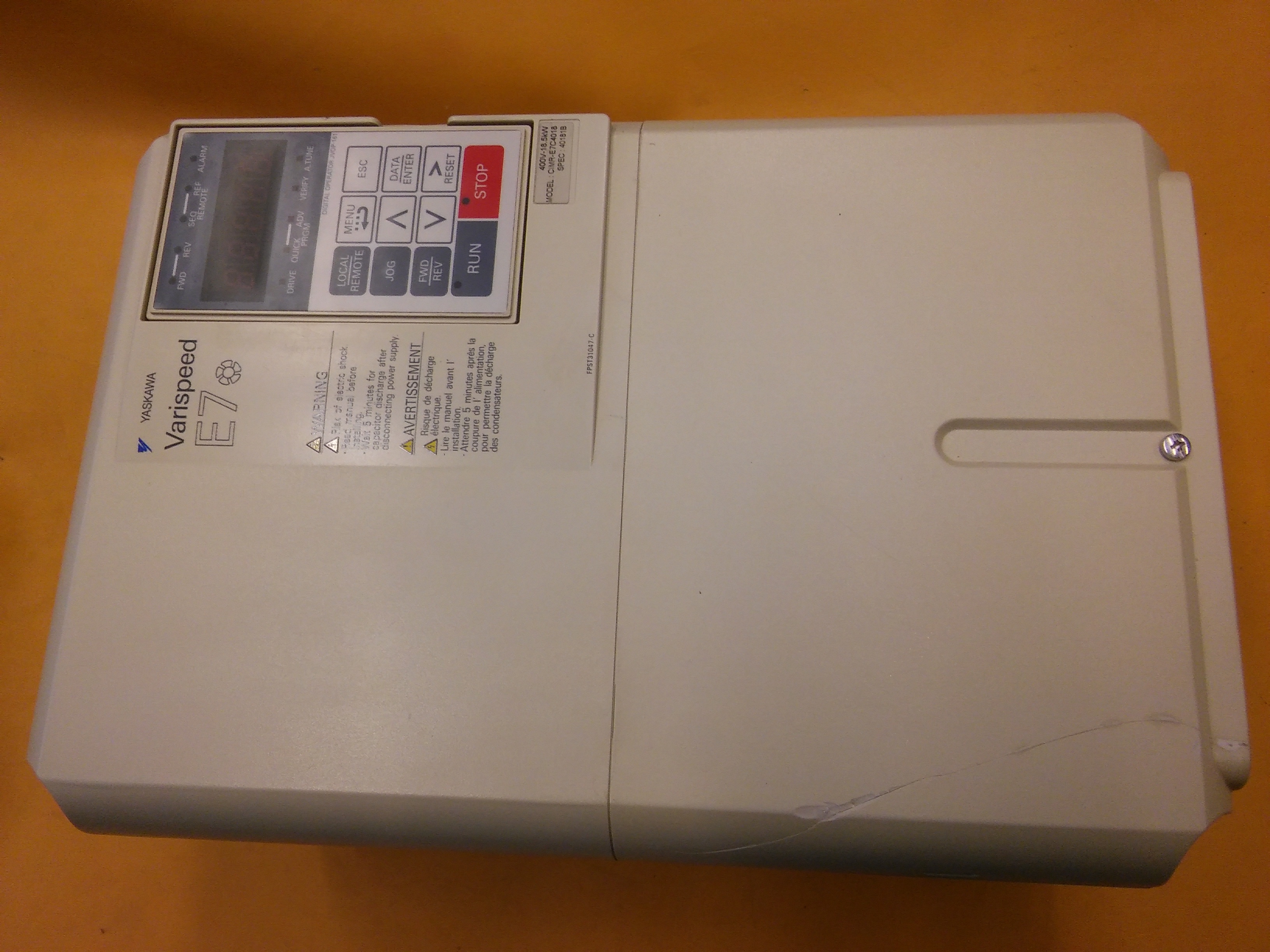 YASKAWA CIMR-E7C4018 E7 18,5KW SPEC 40181 SÜRÜCÜ E7 18,5KW
