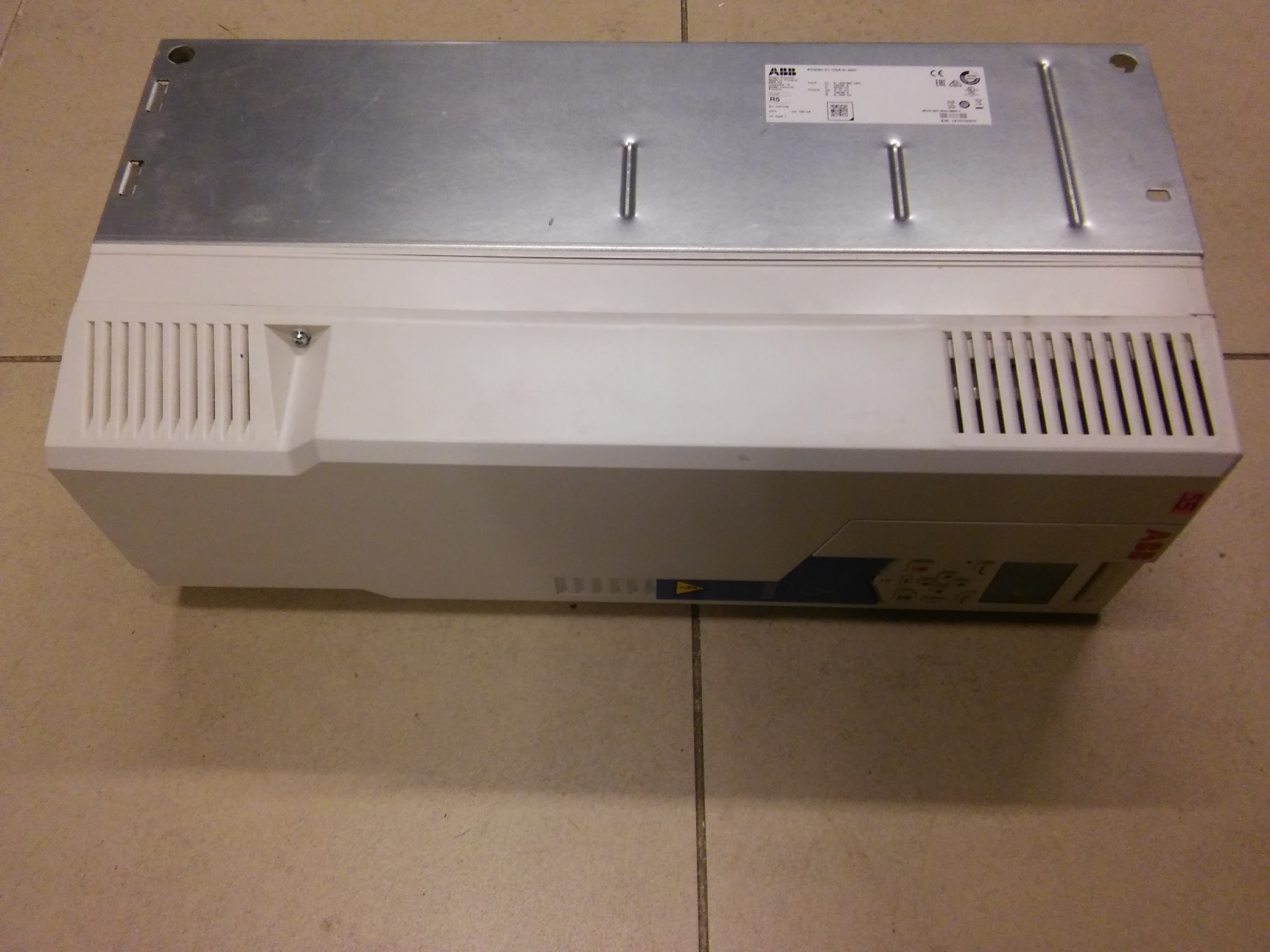 ABB ACQ580-01-106A-4-J400 ACQ580-01-106A-4 106A  AQUA  ACQ580 55KW SÜRÜCÜ