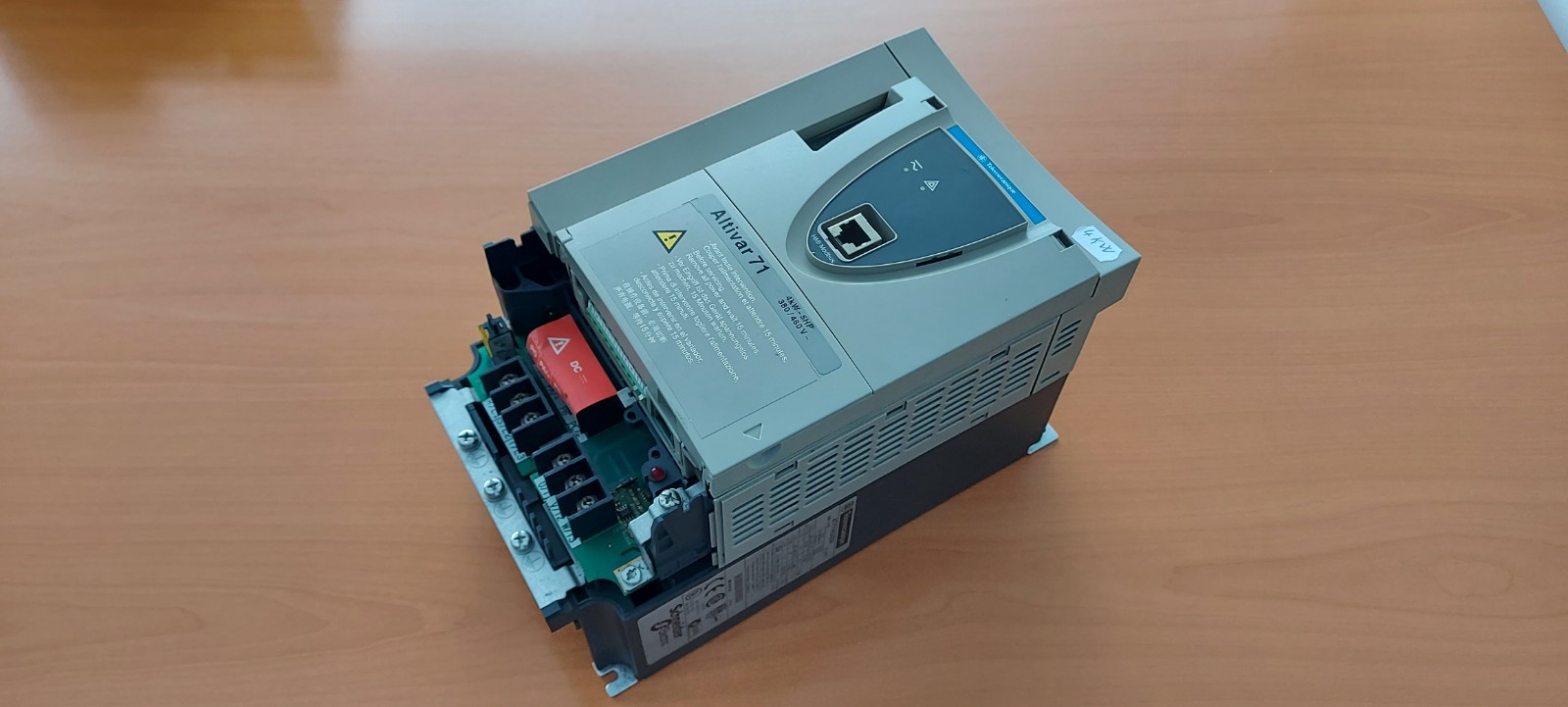 SCHNEİDER ATV71HU40N4 ATV71HU40N4Z ATV71HU30N4 ATV71HU22N4 ATV71 KONTROL KARTI VE SÜRÜCÜ