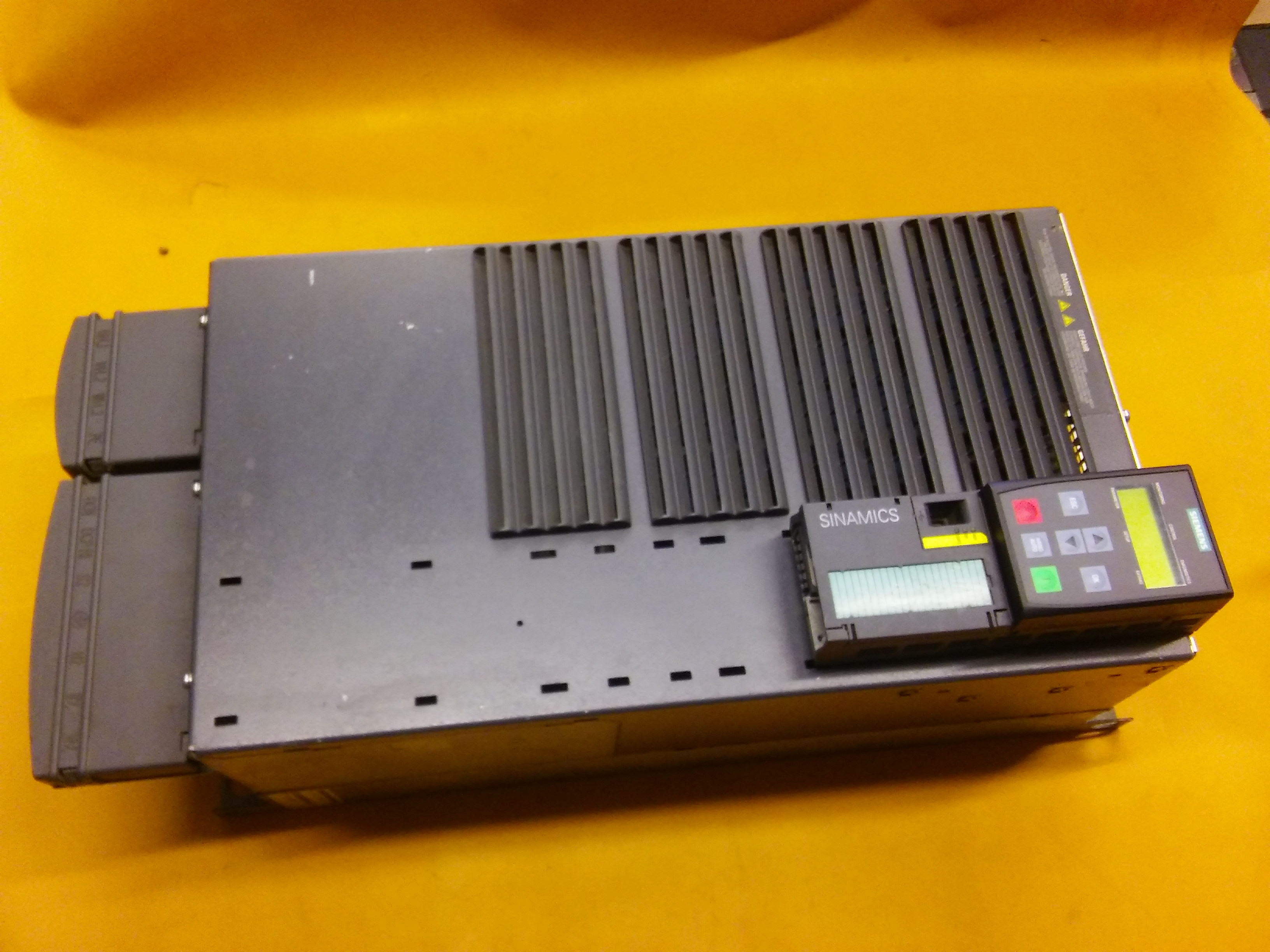 SIEMENS 6SL3225-0BE33-7AA0 SINAMICS POWER MODULE 250 MODÜL 250 45KW SÜRÜCÜ