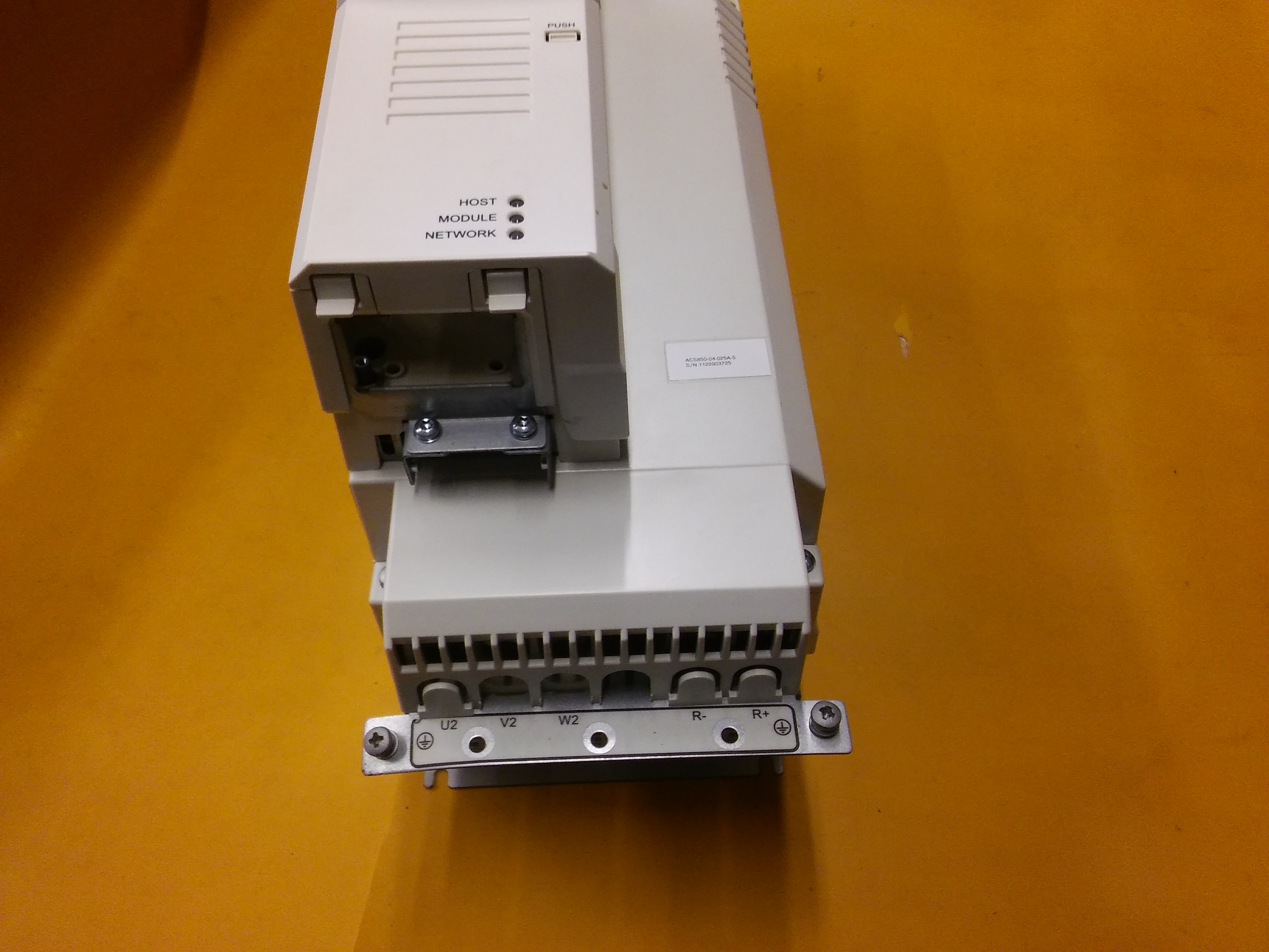 ABB ACS850-04-025A-5-E200-J400 ACS850-04-025A-5 ACS850 11KW SÜRÜCÜ