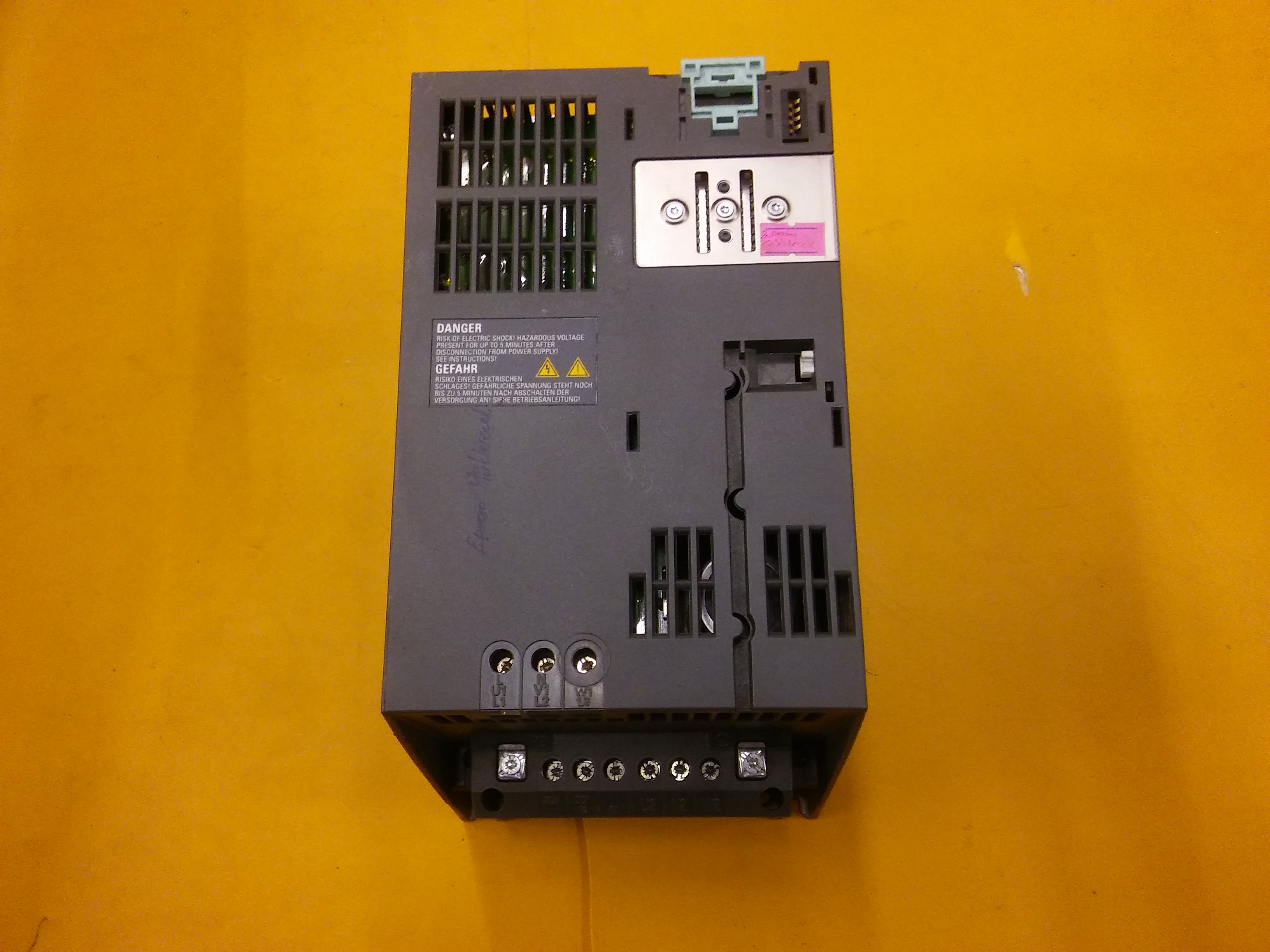 SIEMENS 6SL3224-0BE24-0UA0 SİNAMİCS POWER MODÜL 240 4,0KW GÜÇ MODÜLÜ SÜRÜCÜ