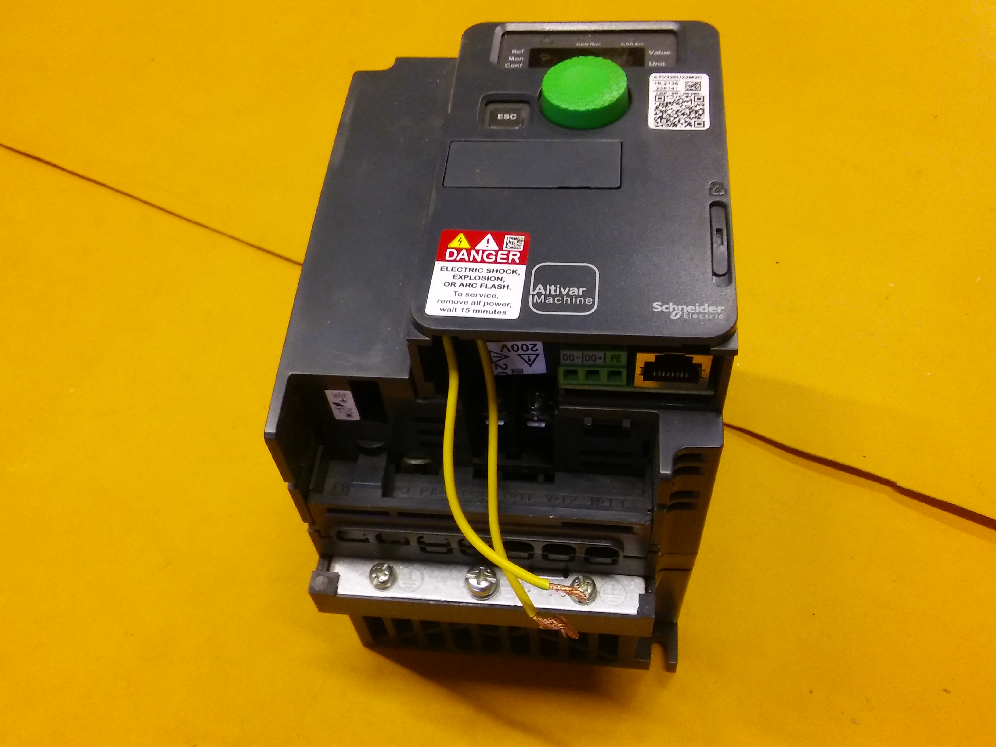 ATV320U22M2C SCHNEİDER