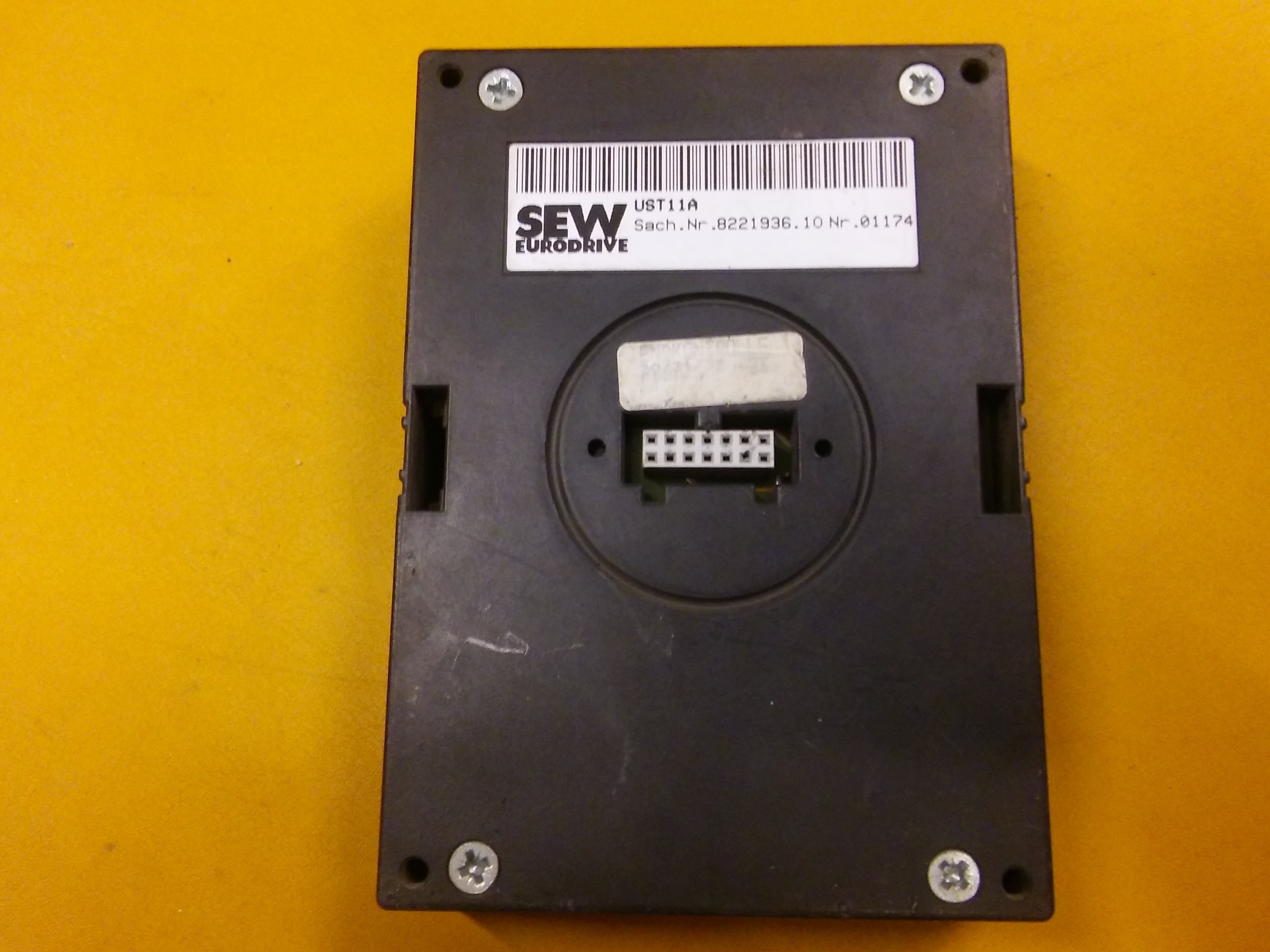 SEW UST11A SEV SEW EURODRIVE  SÜRÜCÜ İLETİŞİM SERİ BAGLANTI MODÜLÜ