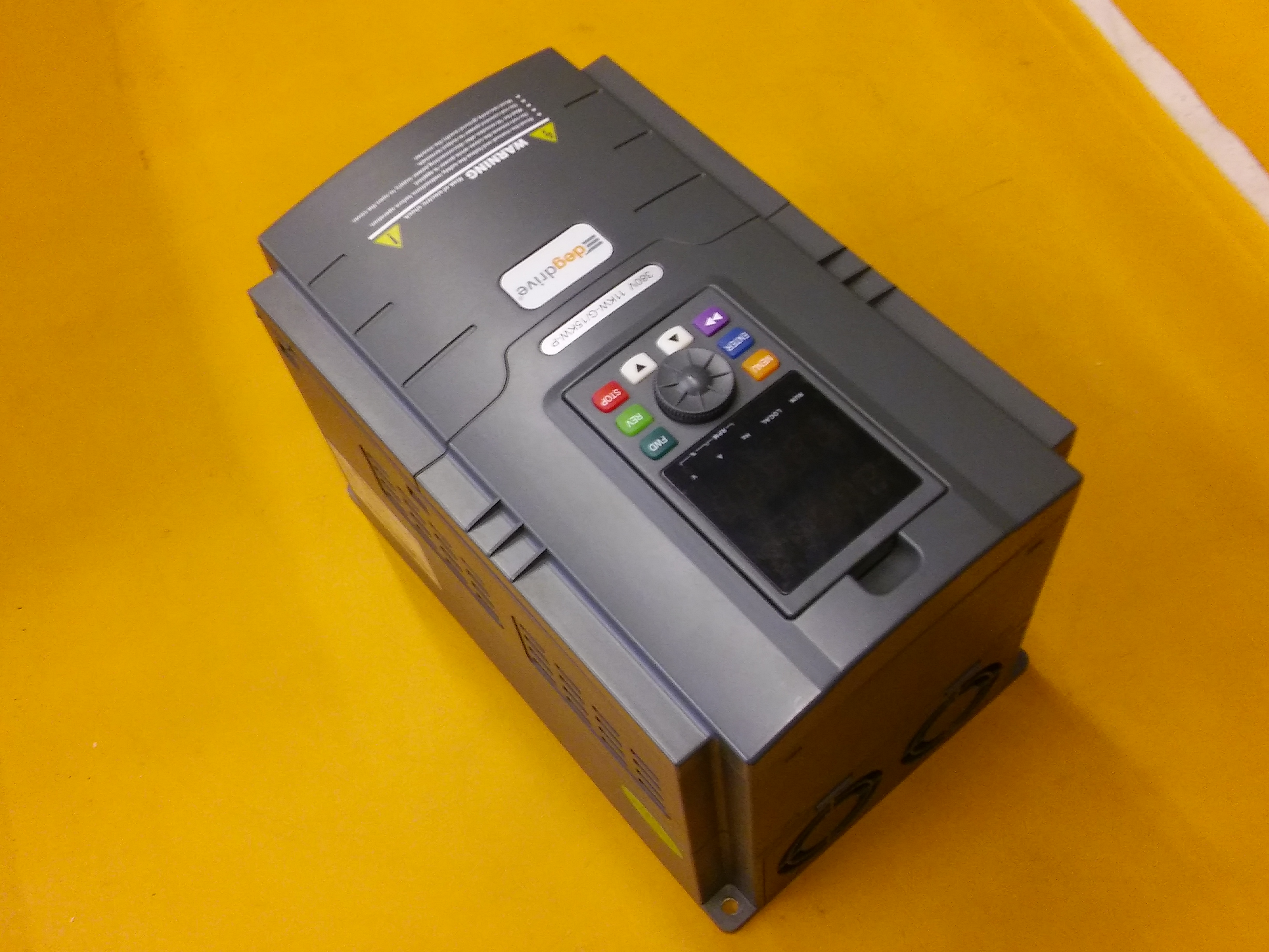 DEGDRIVE DG1900-4T0110G 0150P DG1900-4T0110G/0150P 15KW SÜRÜCÜ   SOLAR SÜRÜCÜ BULUNUR