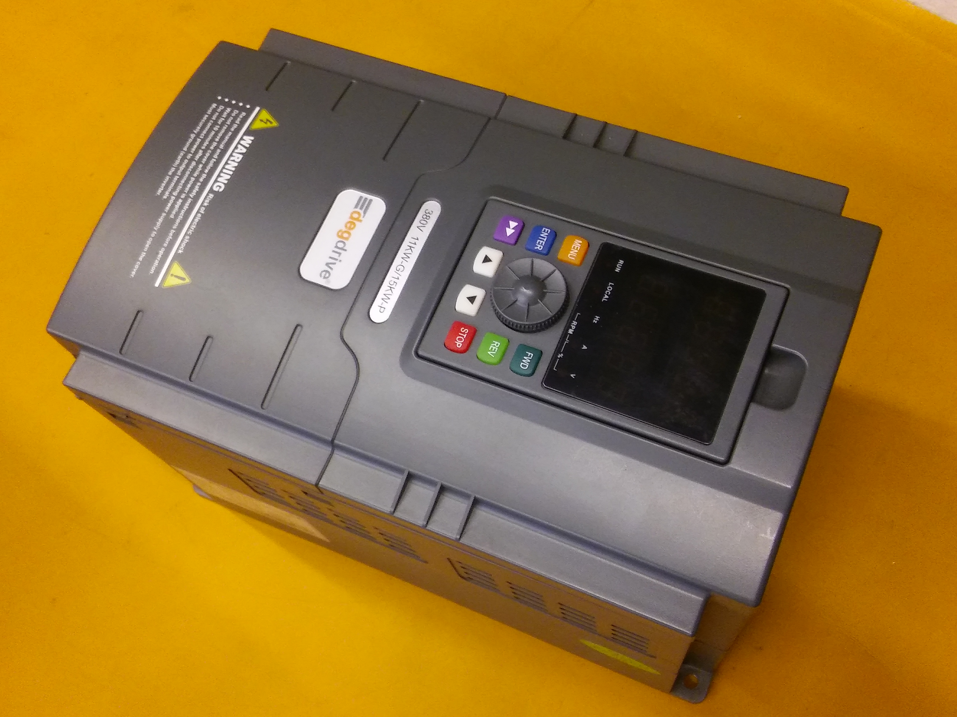 DEGDRIVE DG1900-4T0110G 0150P DG1900-4T0110G/0150P 15KW SÜRÜCÜ   SOLAR SÜRÜCÜ BULUNUR