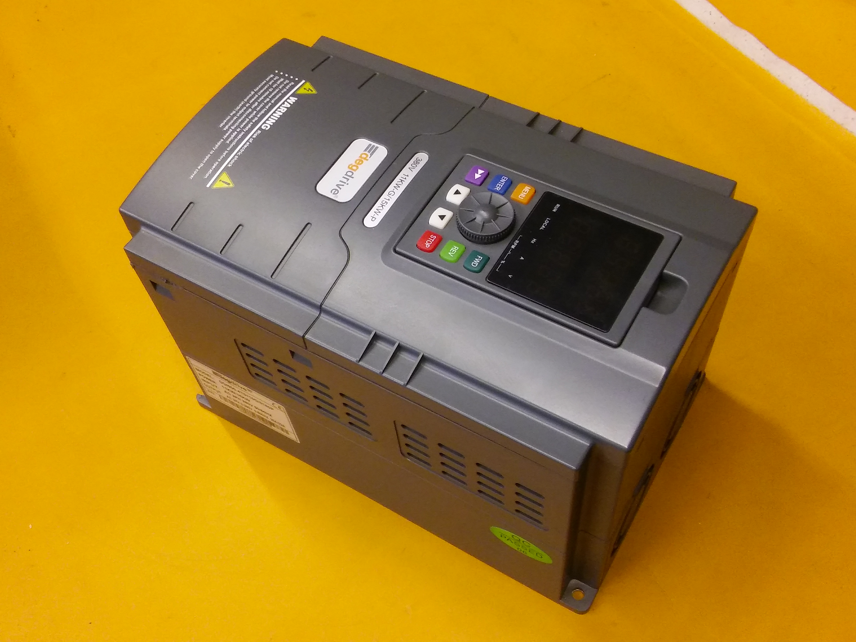 DEGDRIVE DG1900-4T0110G 0150P DG1900-4T0110G/0150P 15KW SÜRÜCÜ   SOLAR SÜRÜCÜ BULUNUR