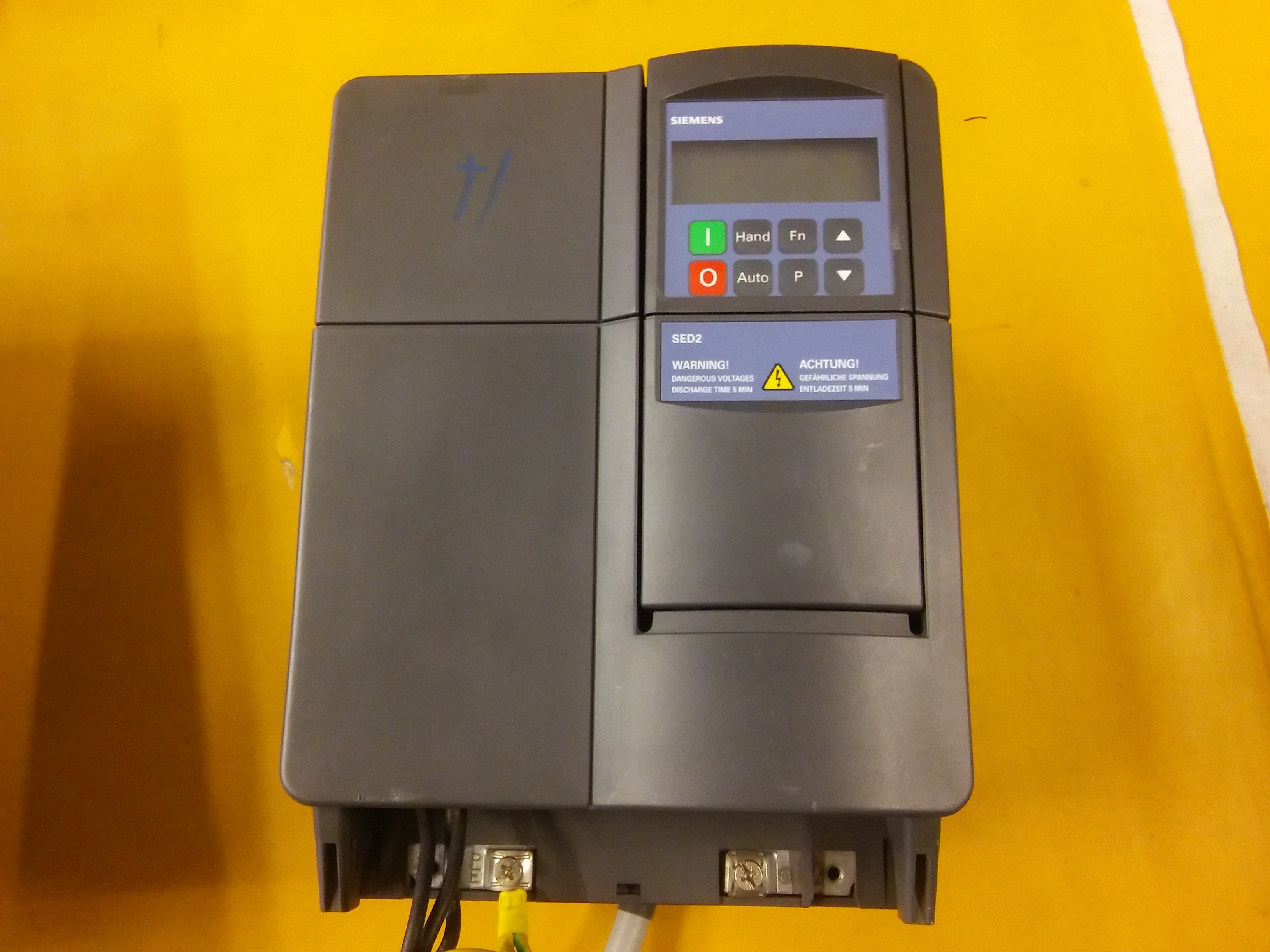 SIEMENS 6SE6436-2BD27-5CA0 7,5KW 6SE6406-2FB03-2CD0  EMC FİLTER VE 7,5KW SÜRÜCÜ