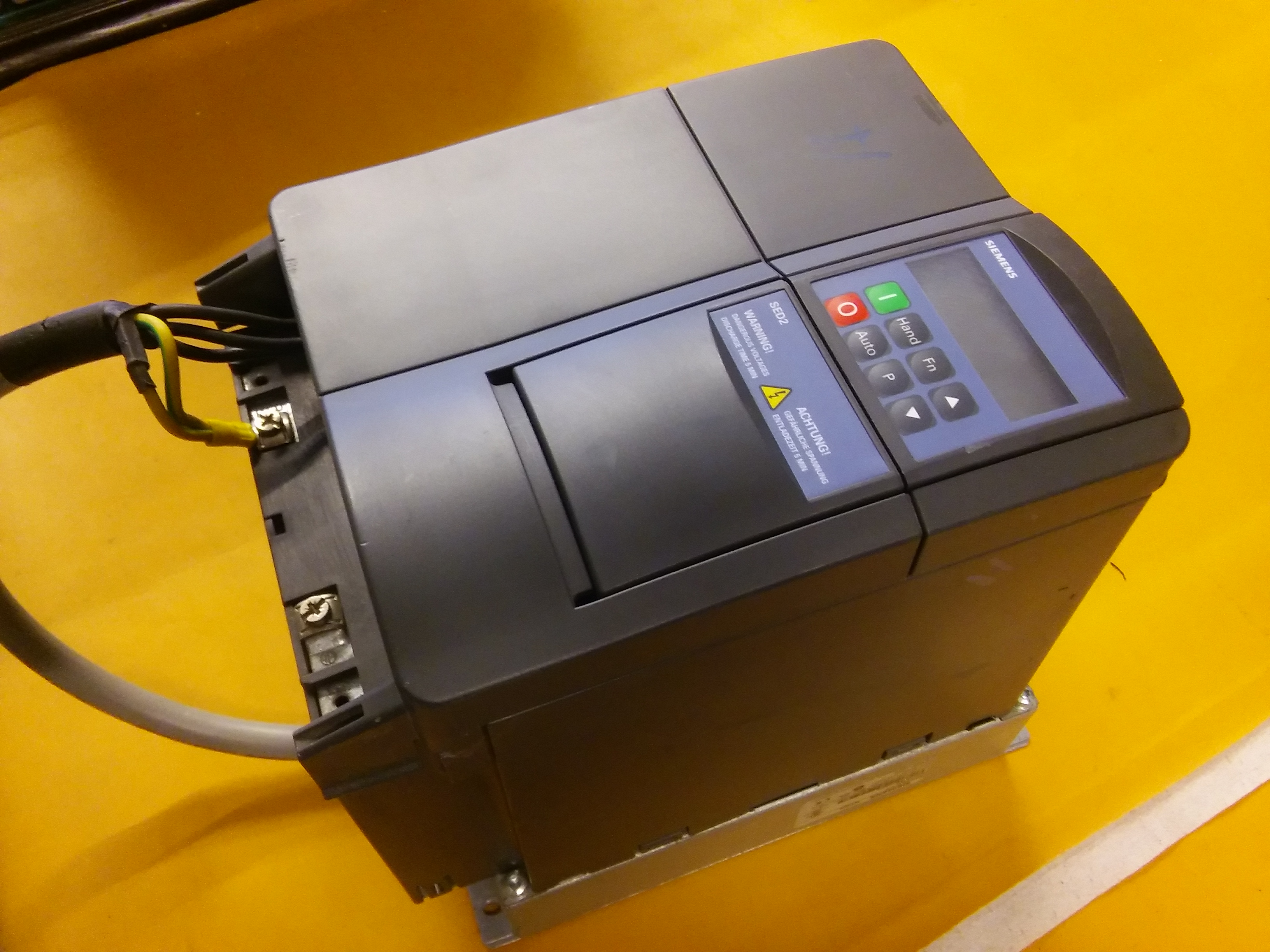 SIEMENS 6SE6436-2BD27-5CA0 7,5KW 6SE6406-2FB03-2CD0  EMC FİLTER VE 7,5KW SÜRÜCÜ