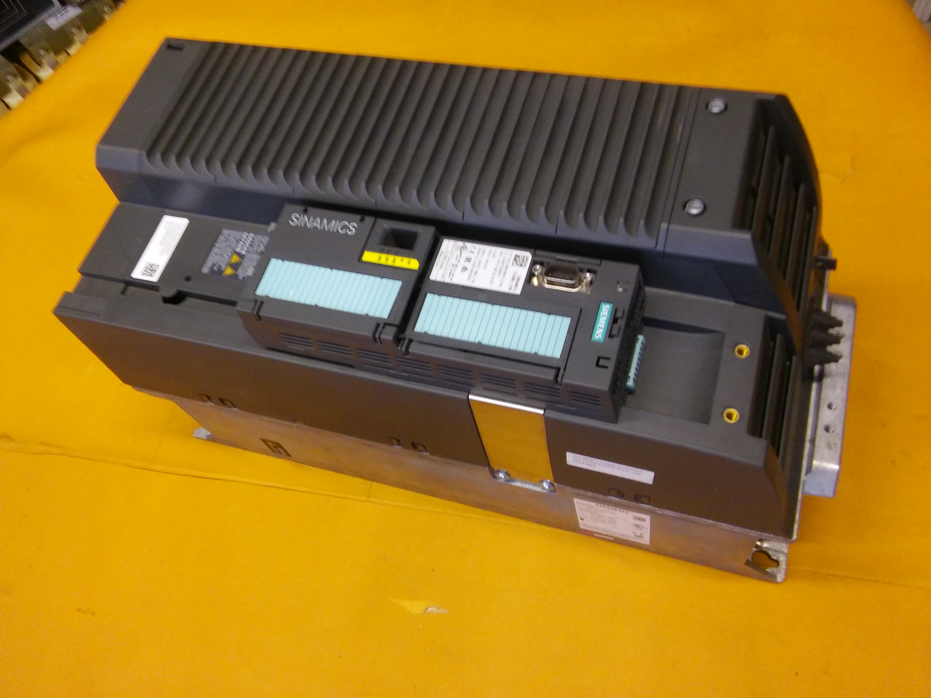 SIEMENS 6SL3210-1PE27-5UL0 G120 SINAMICS MODULE PM240-2 37KW 75,0A SÜRÜCÜ VE MODÜLLERİ STOKLARIMIZDA