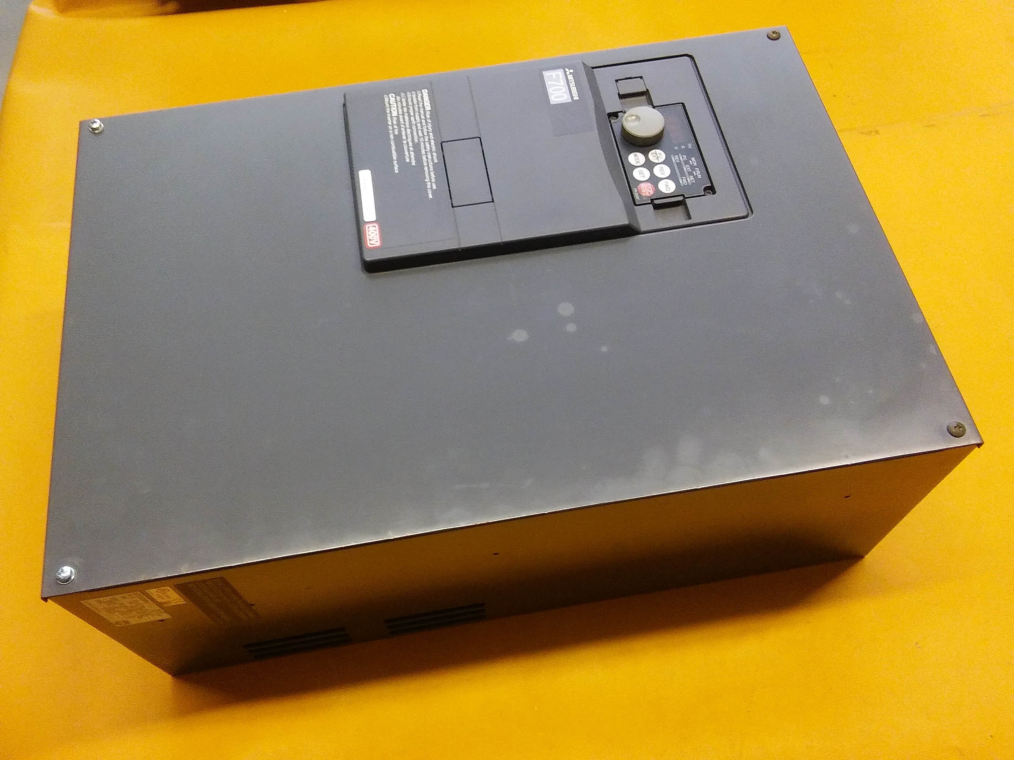 MITSUBISHI FR-AF740-00770-EC F700 37KW 77A SÜRÜCÜ