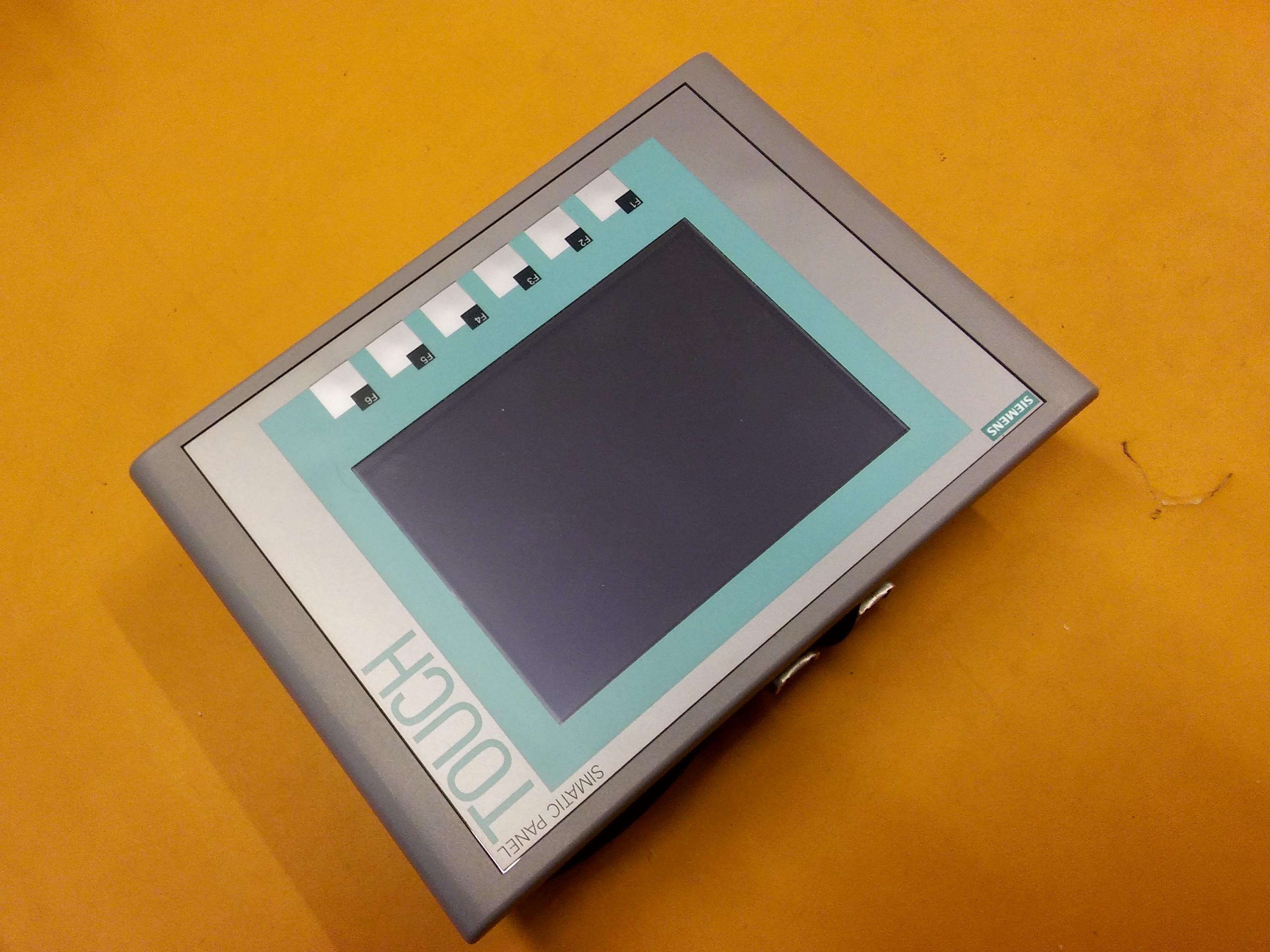 SIEMENS 6AV6 647-0AC11-3AX0 6AV6647-0AC11-3AX0 KTP600 SIMATIC TOUCH PANEL