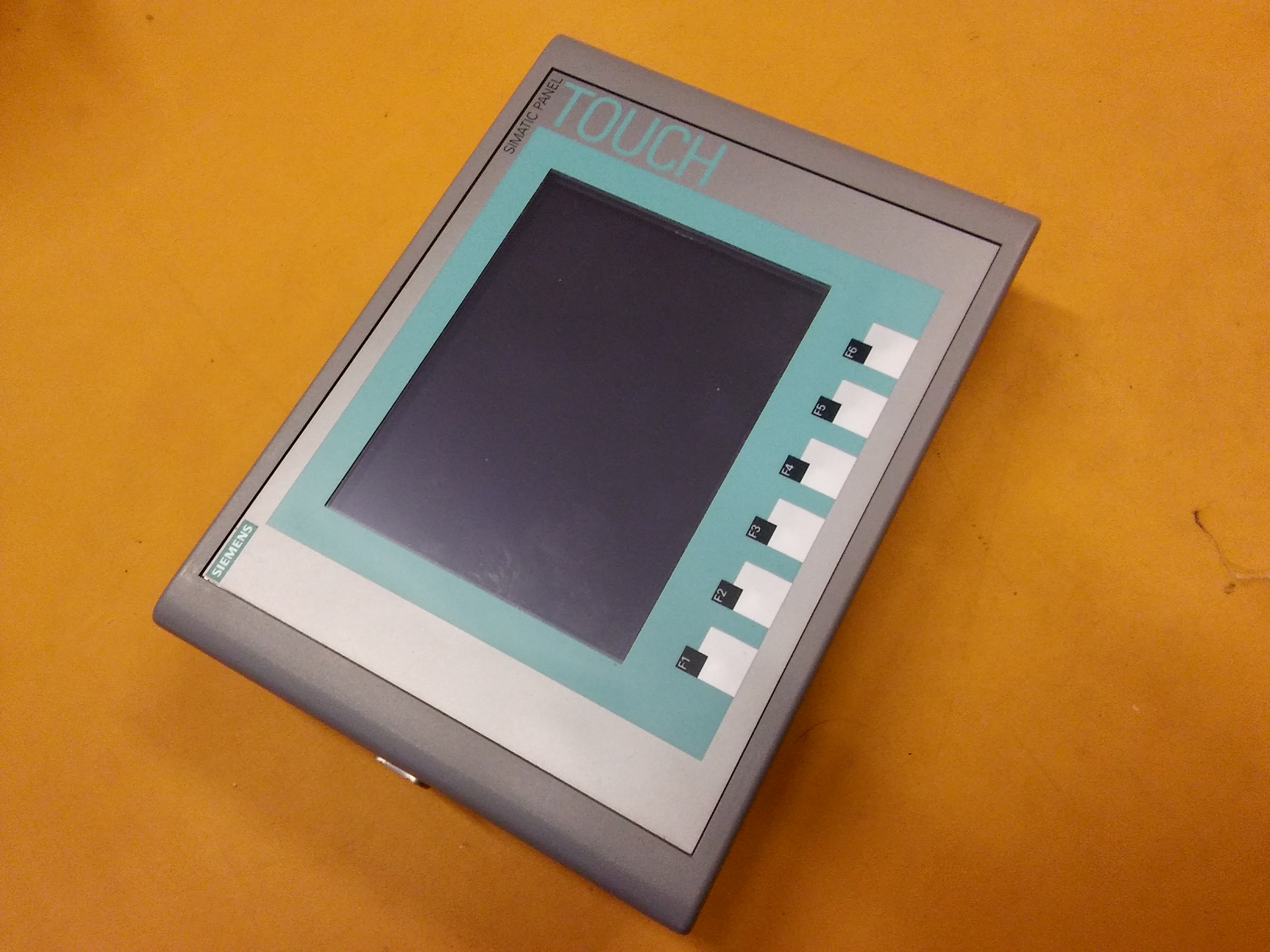 SIEMENS 6AV6 647-0AC11-3AX0 6AV6647-0AC11-3AX0 KTP600 SIMATIC TOUCH PANEL