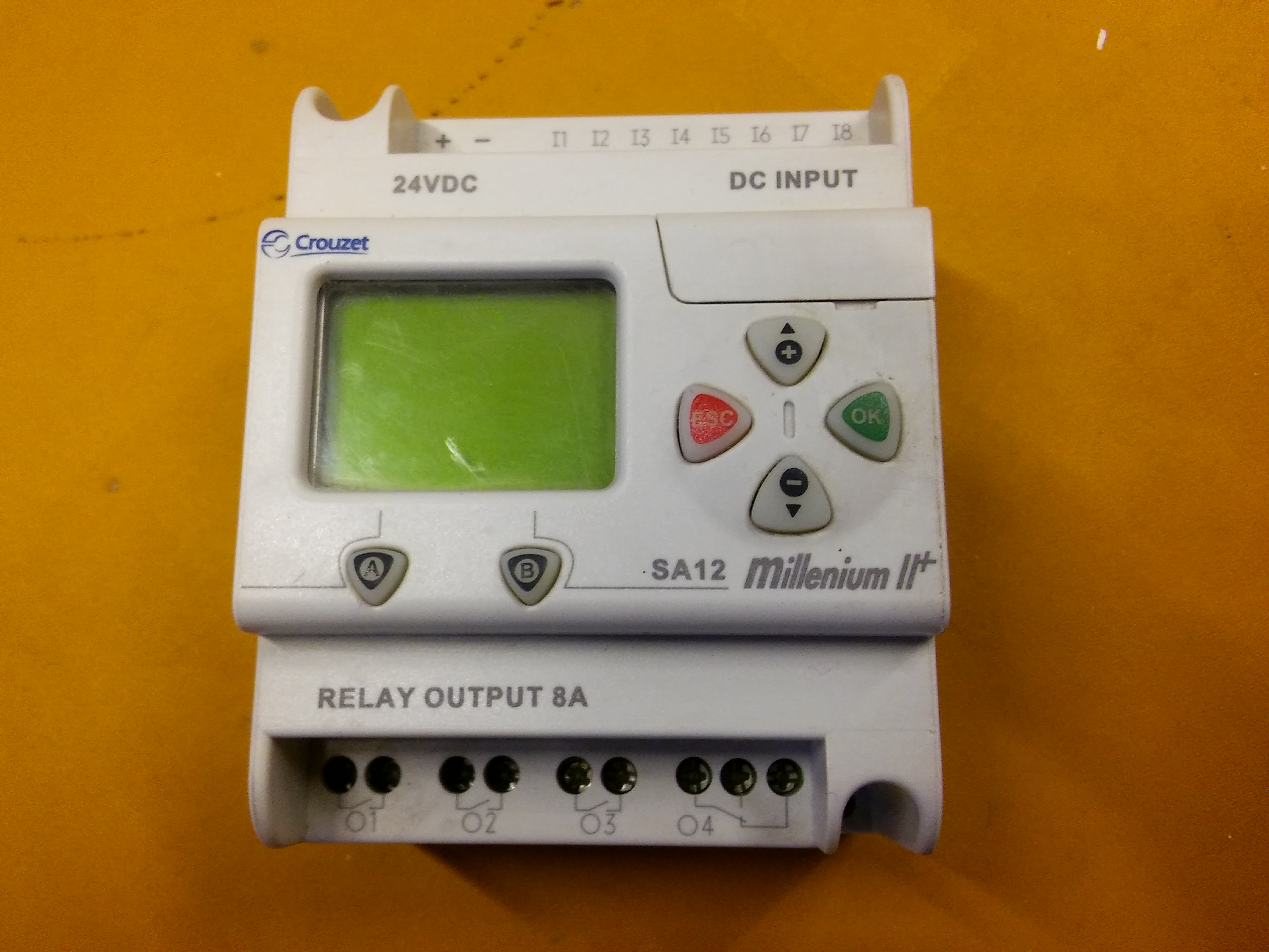 CROUZET SA12 24VDC MİLLENİUM II- PLC