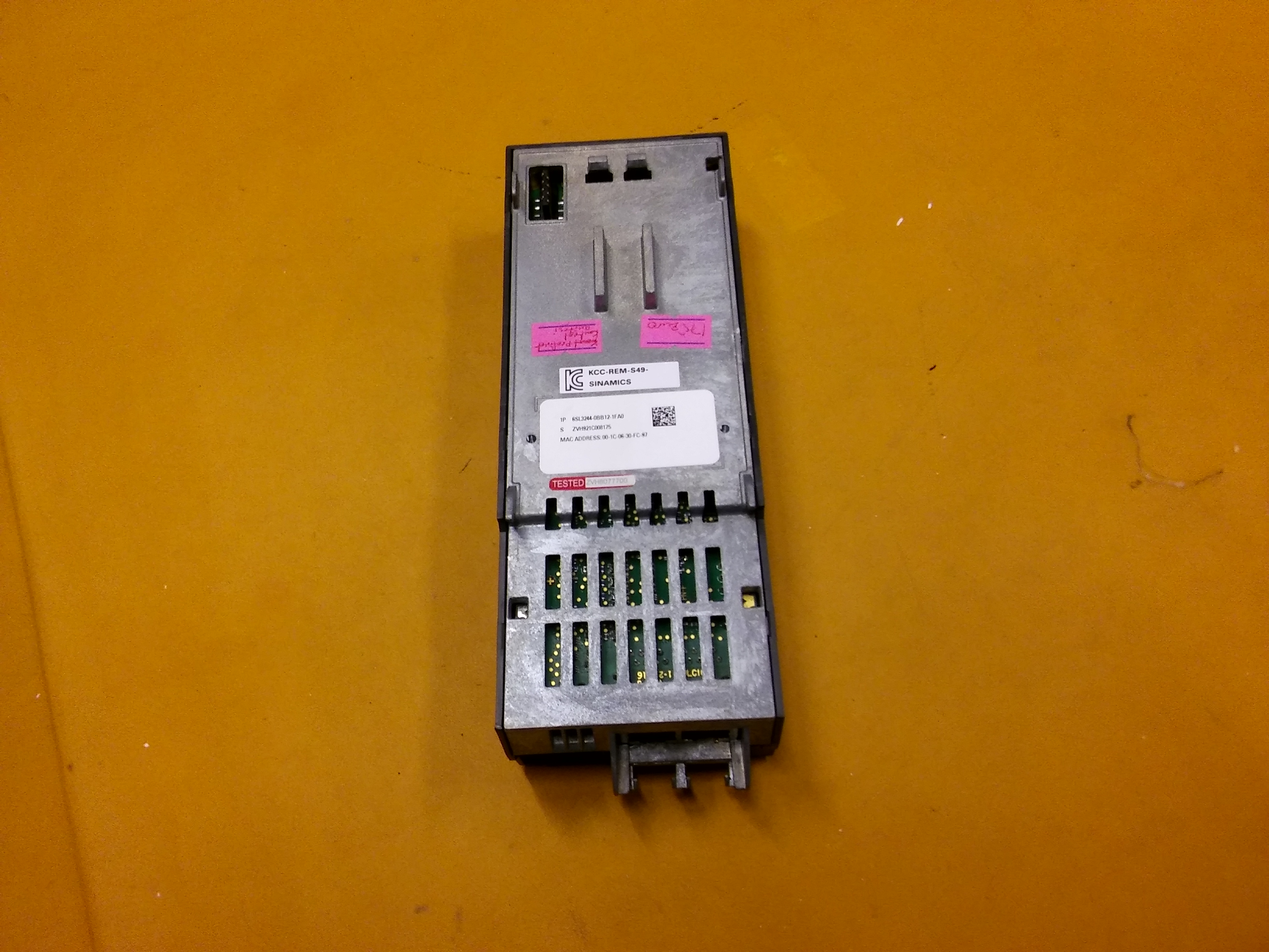 SIEMENS 6SL3244-0BB12-1FA0 SINAMICS CU240E-2 PN PROFİNET KONTROL ÜNİTESİ