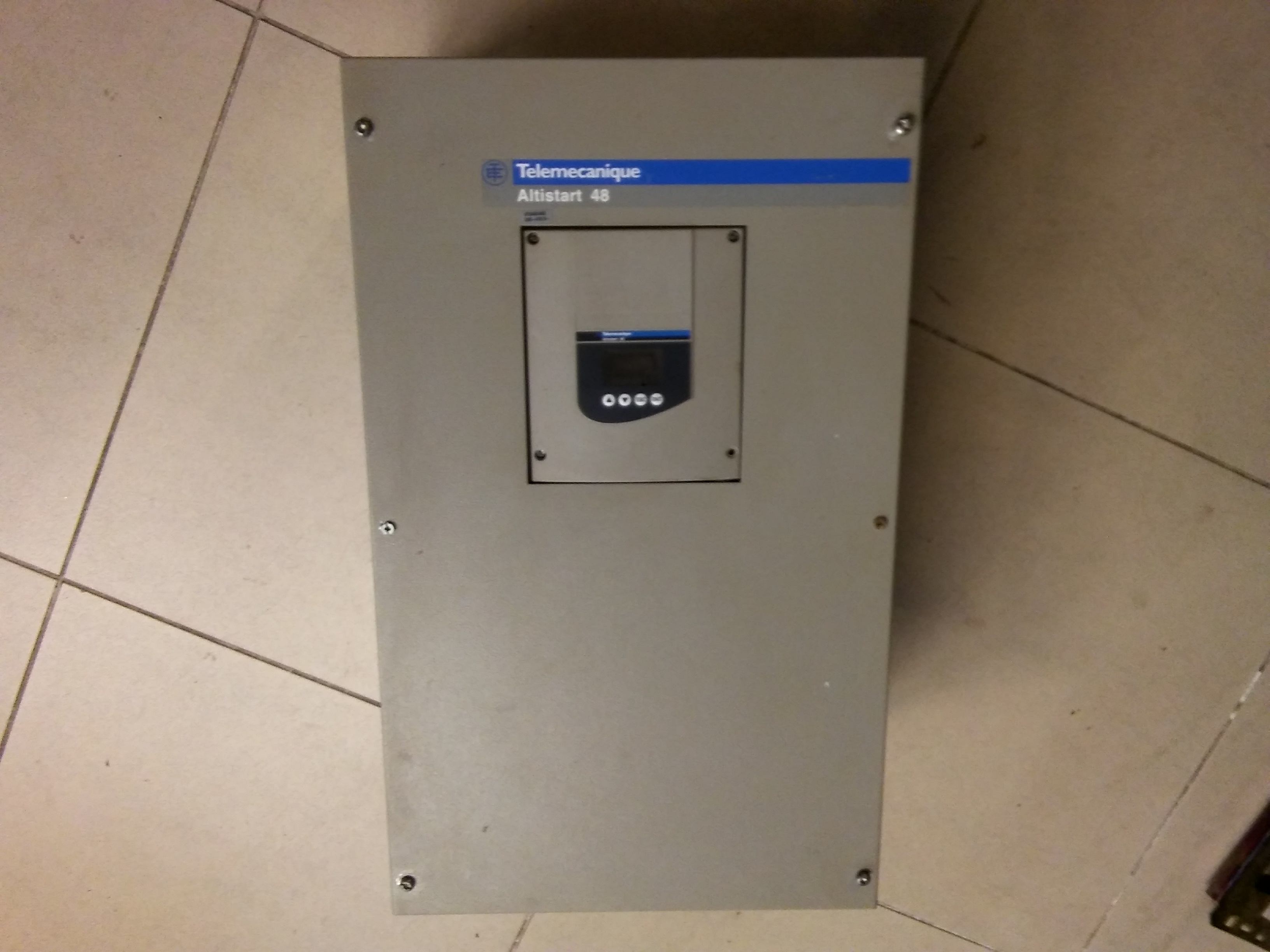 TELEMECANİQUE ATS48C59Q ATS48 315KW SOFT STARTER YUMUŞAK KALKIŞ