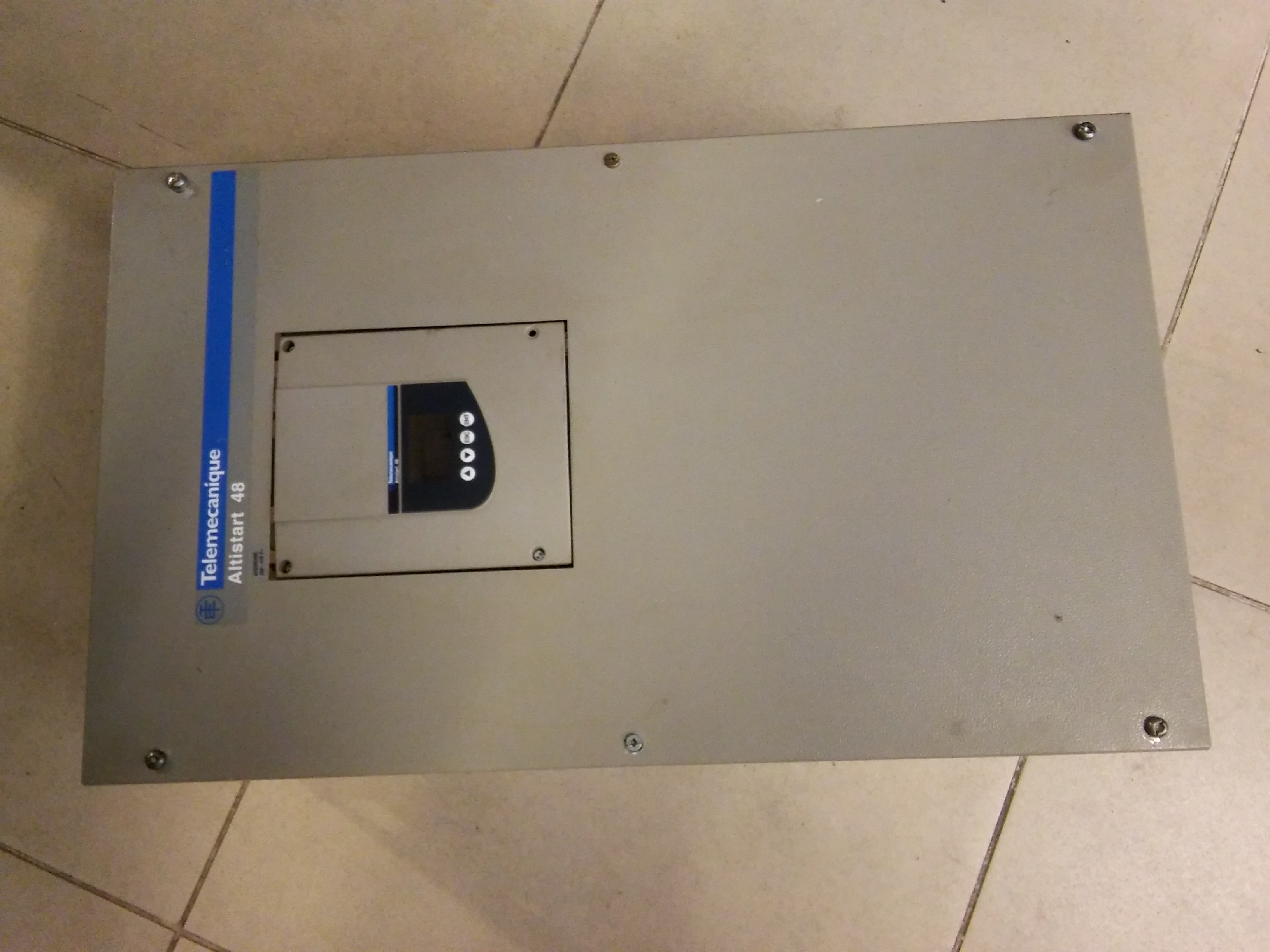 TELEMECANİQUE ATS48C59Q ATS48 315KW SOFT STARTER YUMUŞAK KALKIŞ