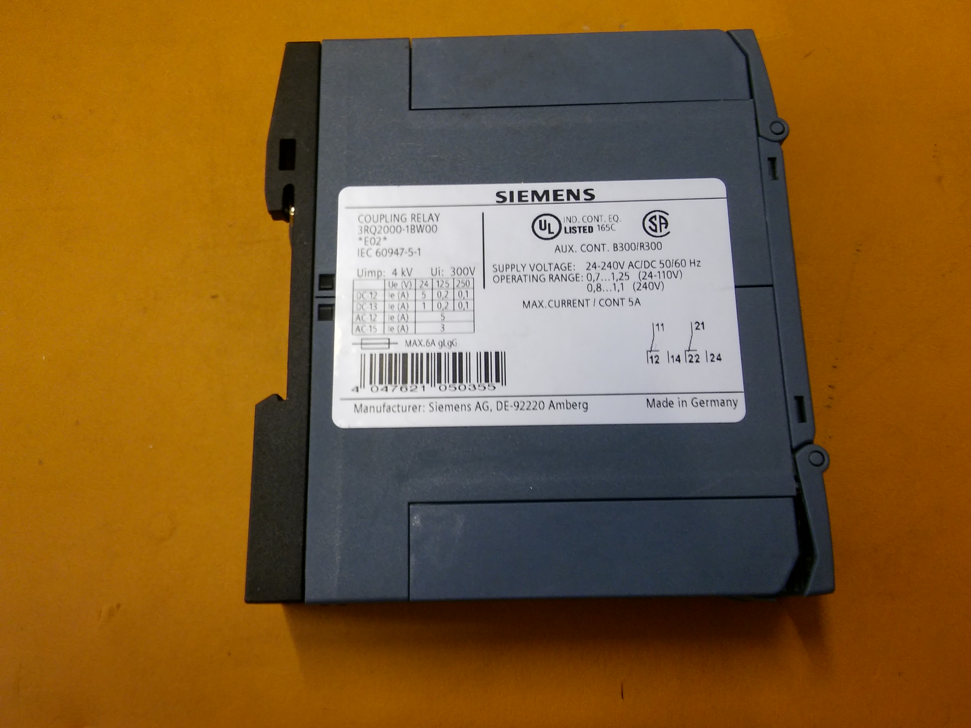 SIEMENS 3RQ2000-1BW00 ENDÜSTİRİYEL MUHAFAZADA KUPLAJ RÖLELERİ 2 ENVERSÖR KONTAK GİRİŞ VOLTAJ ARALIGI 24V-240V AC-DC VİDALI TERMİNAL