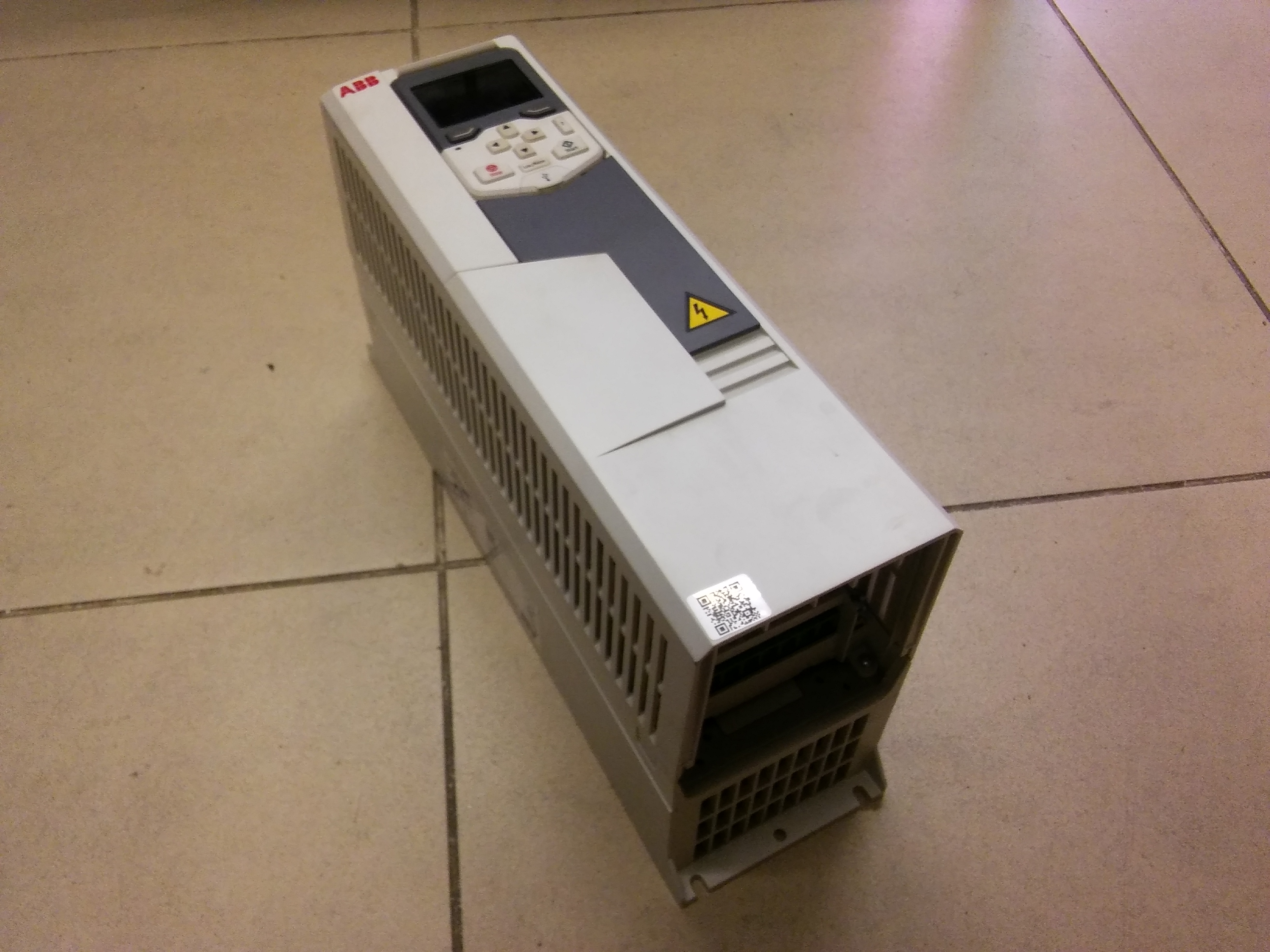 ABB ACS580-01-026A-4 ACS580 11KW  SÜRÜCÜ