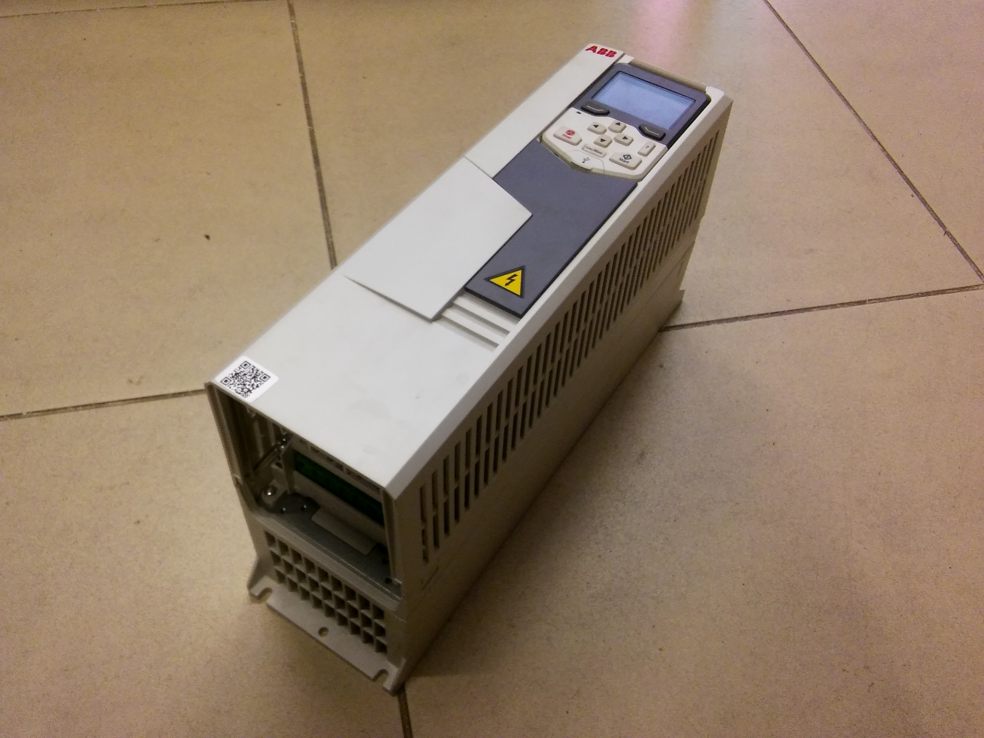 ABB ACS580-01-026A-4 ACS580 11KW  SÜRÜCÜ