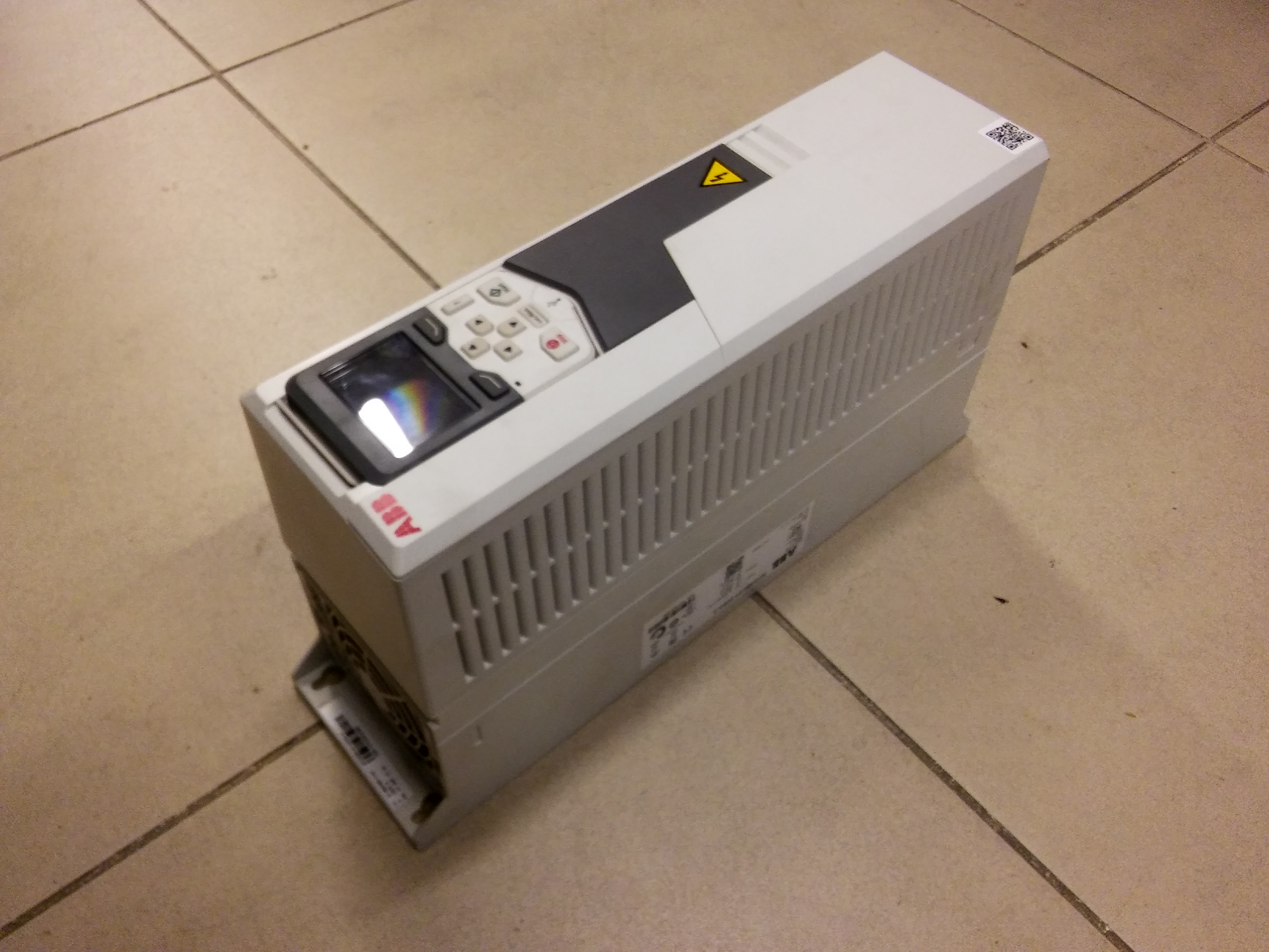 ABB ACS580-01-026A-4 ACS580 11KW  SÜRÜCÜ