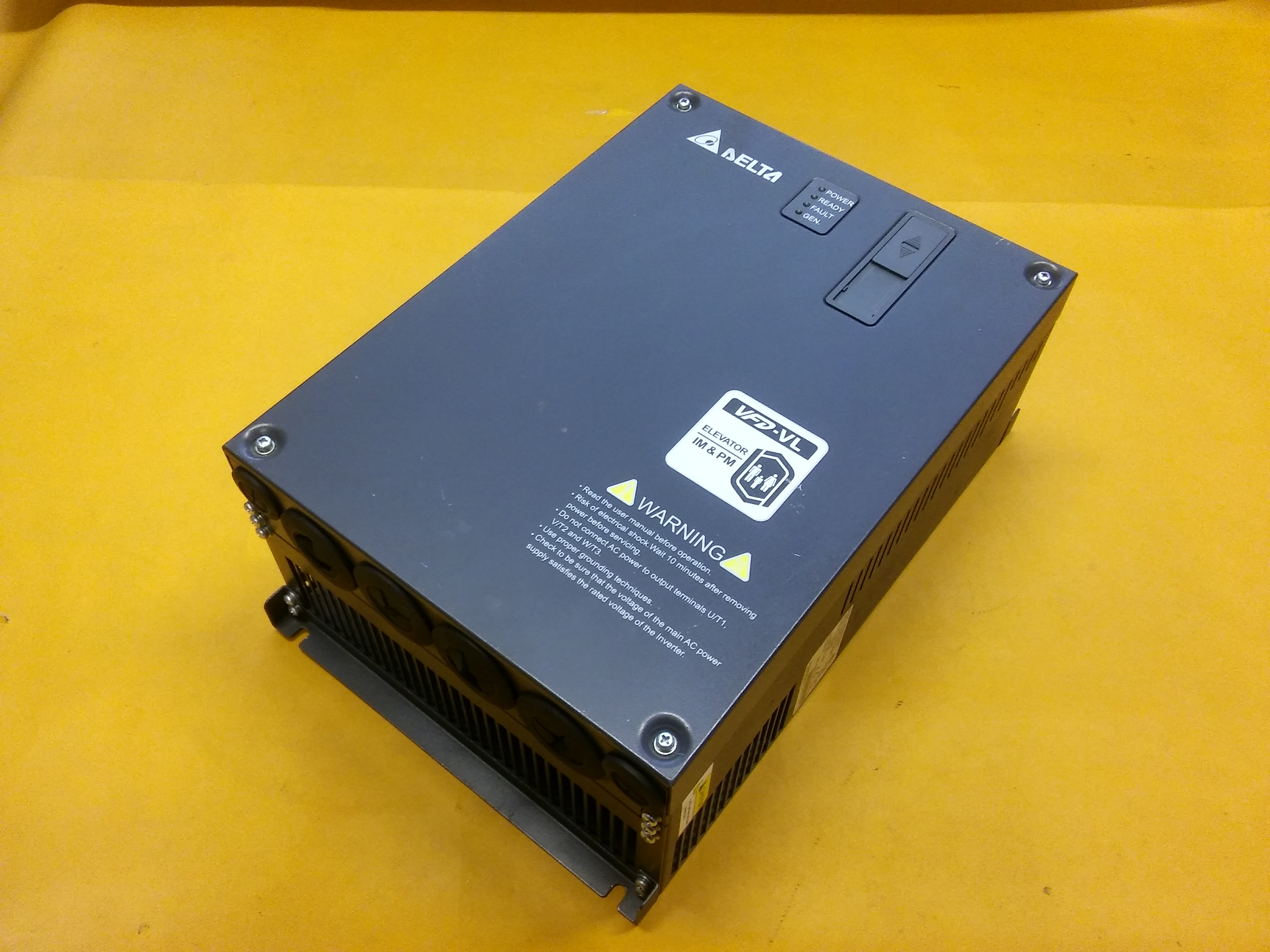 DELTA VFD055VL43A VFD-VL SERİSİ 5,5 KW SÜRÜCÜ