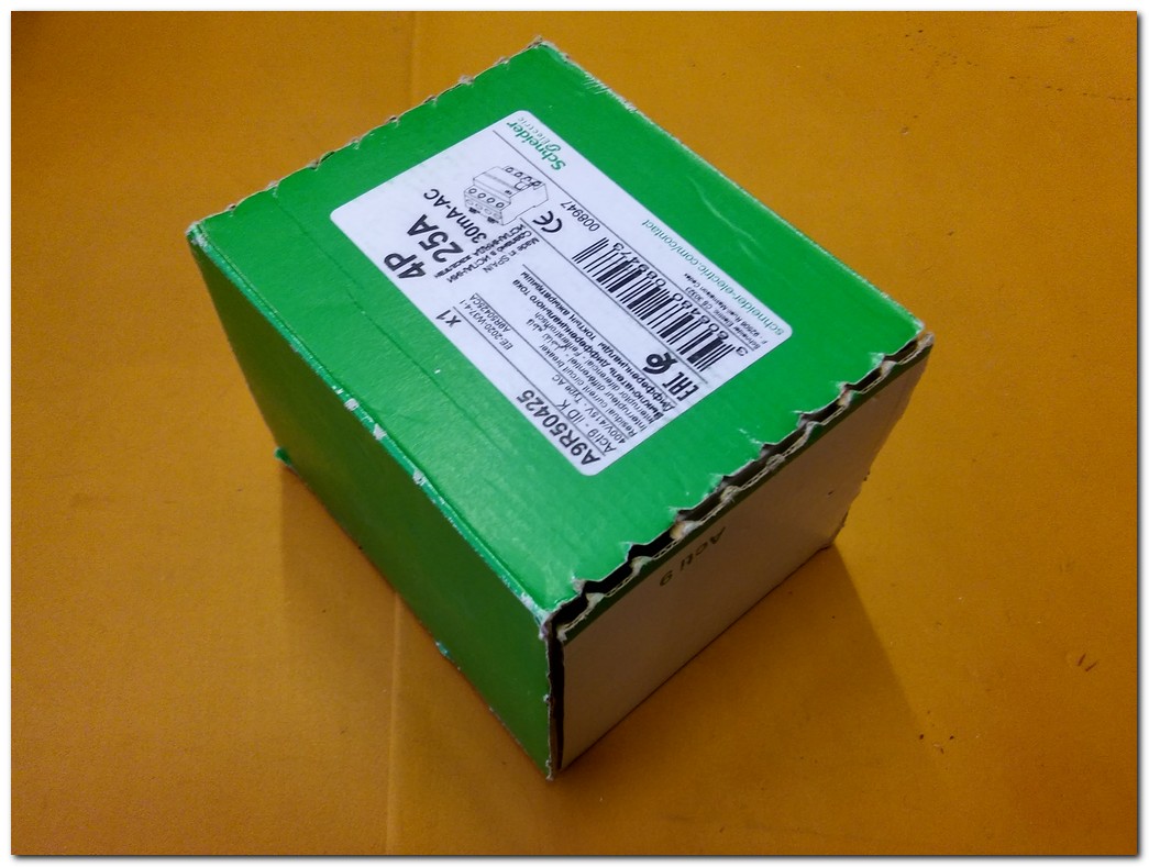 SCHNEİDER A9R50425 SIFIR KUTULU 25A ALÇAK GERİLİM ŞALTER
