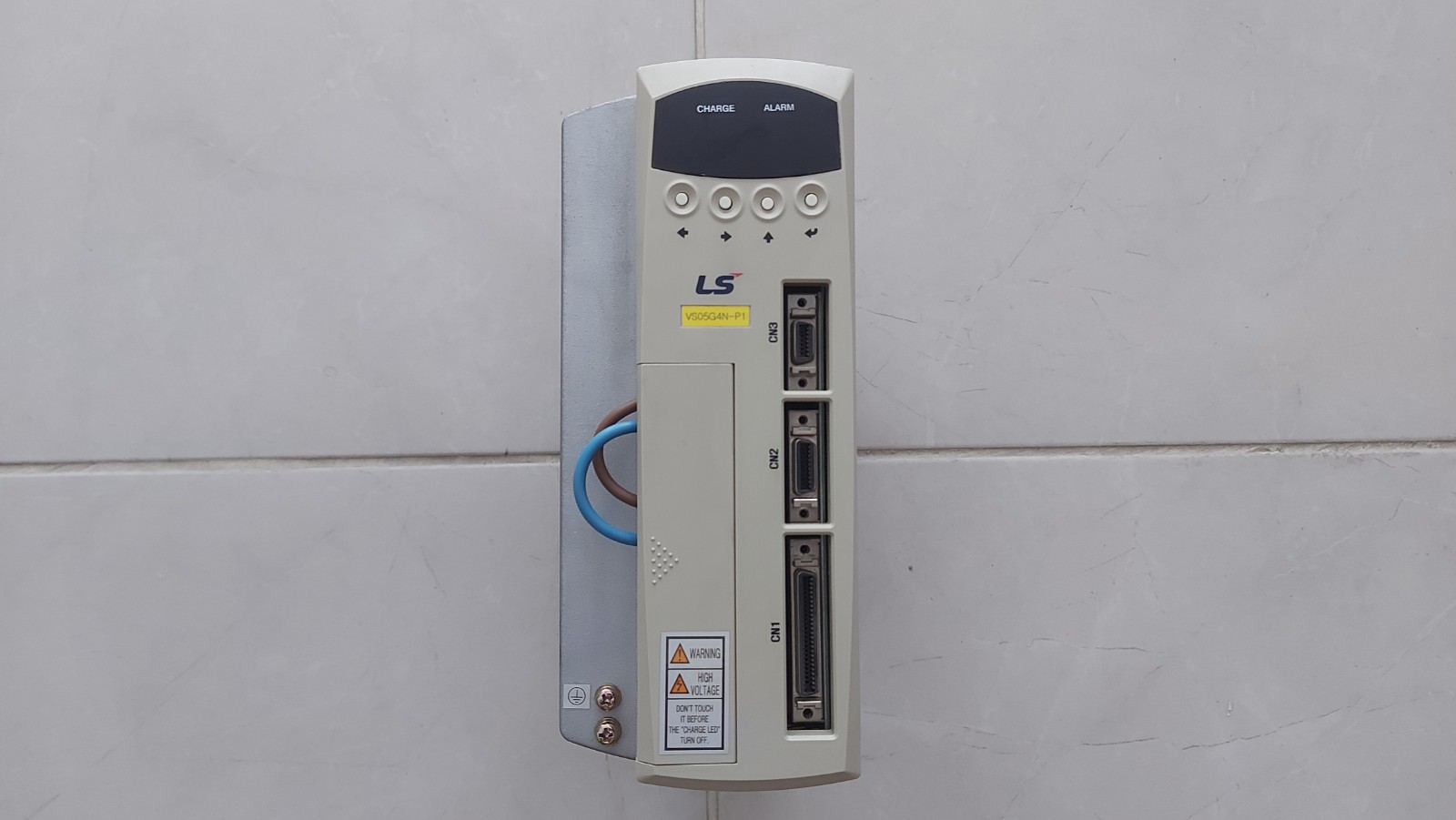 LS APD-VS05(G4)EN-P1 APD-VS05 VS05G4N-P1 VS05G4N APDVS05 SERVO SÜRÜCÜ 4.3 AMPER