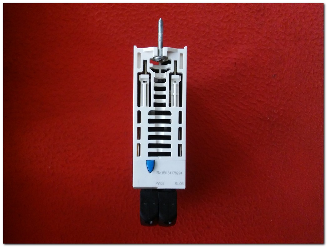 SCHNEİDER BMXDDI6402K 64 GİRİŞ SİNK 24VDC DİJİTAL GİRİŞ MODÜLÜ