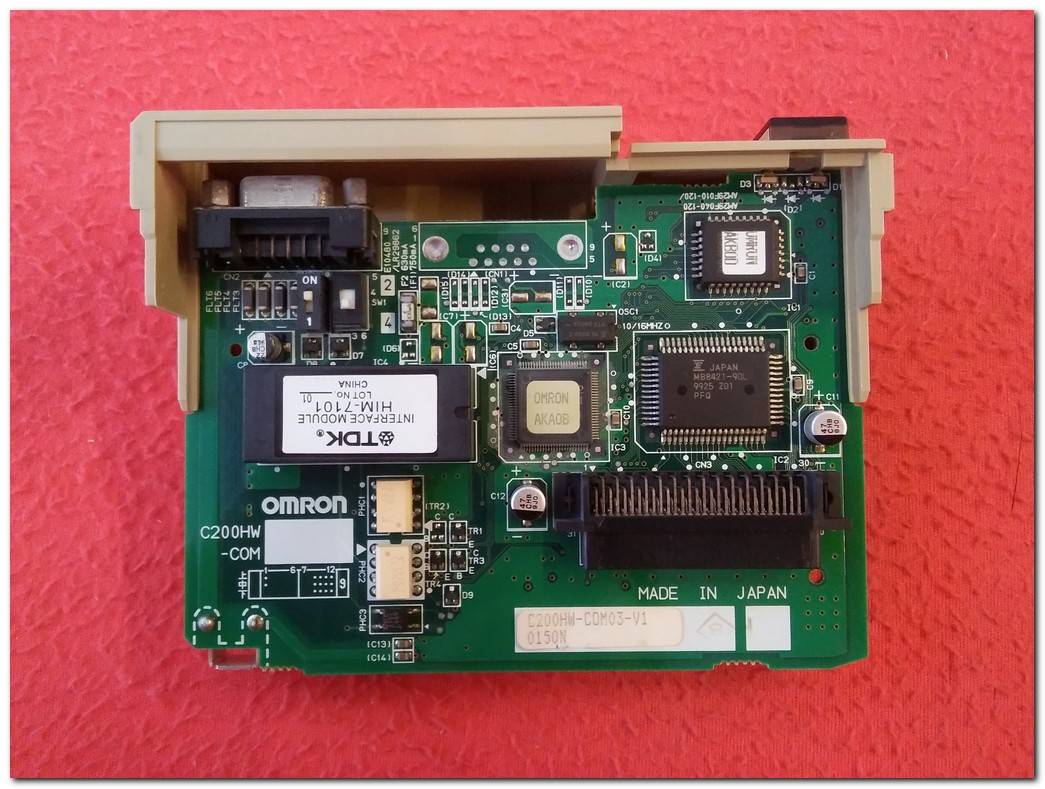 OMRON C200HW-COM03-V1 COM03-V1 HIM-7101 PLC EK MODÜL