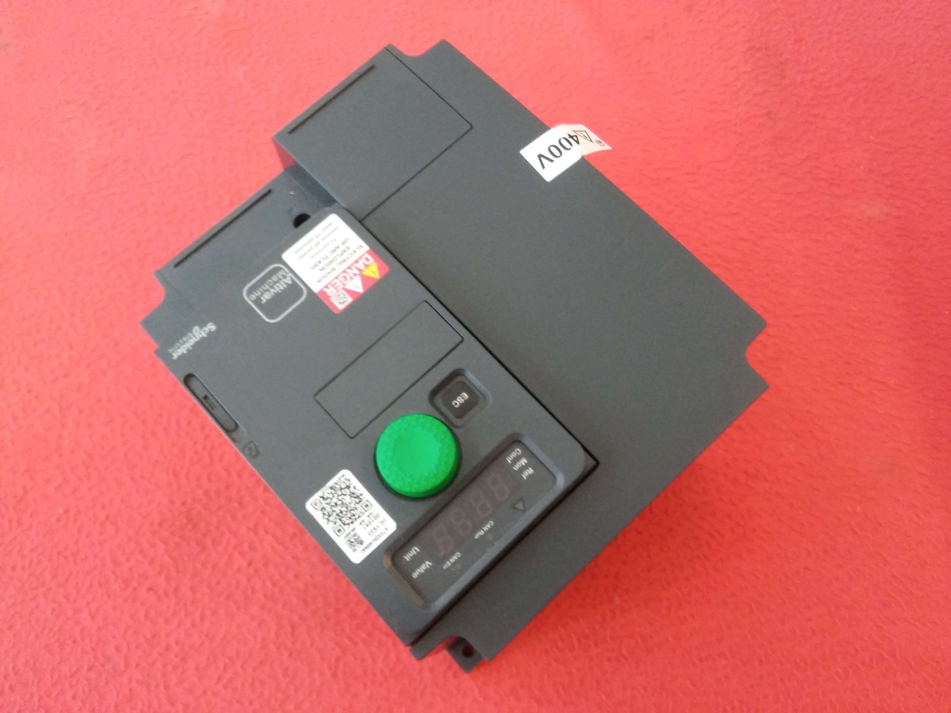 SCHNEİDER ATV320U40N4C ALTİVAR 320 ATV320 4KW  SÜRÜCÜ