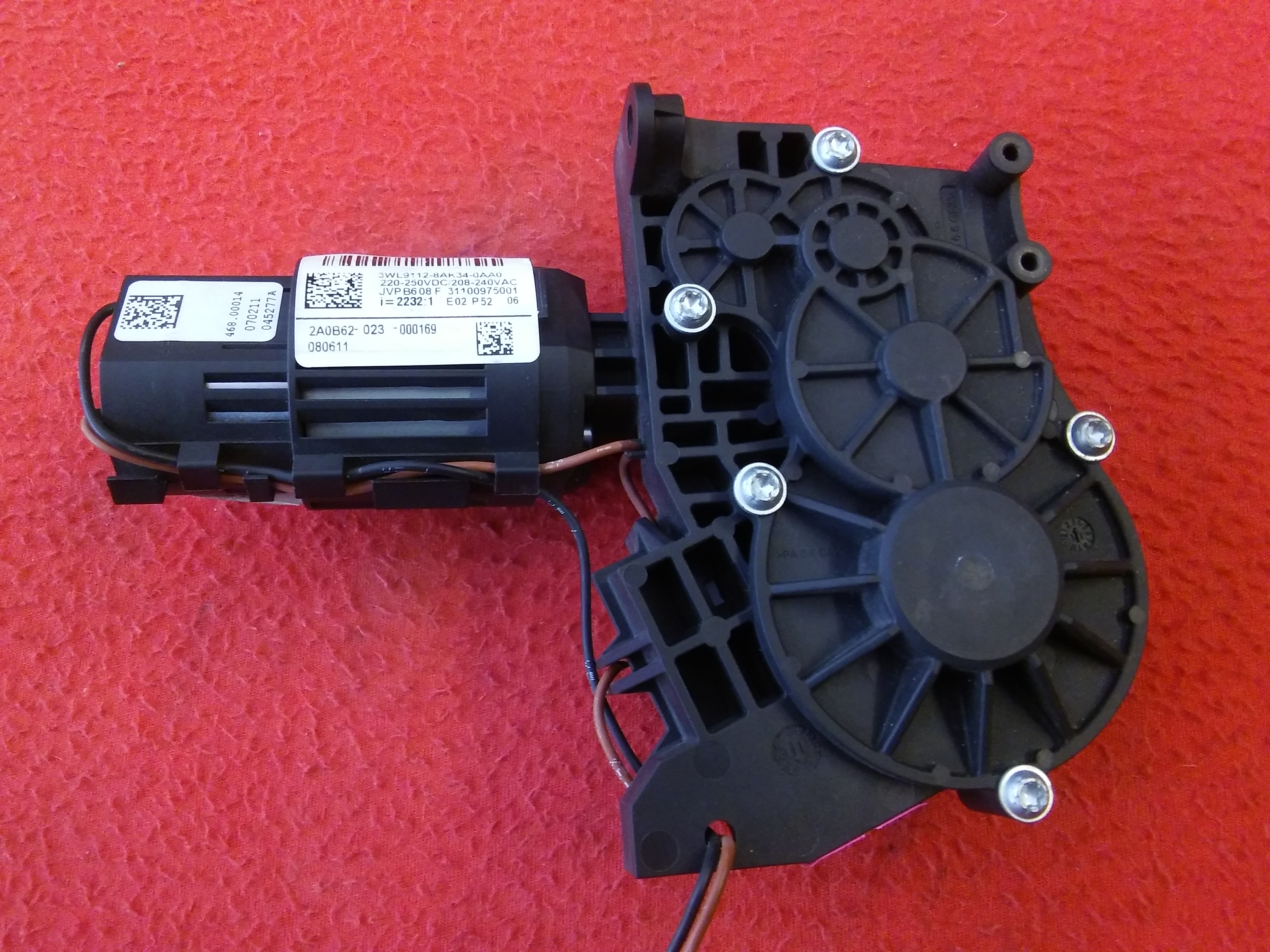 SIEMENS 3WL9112-8AK34-0AA0 LC30 2Z101,00323  3WL MASTERPACK MOTOR MAKANİZMASI