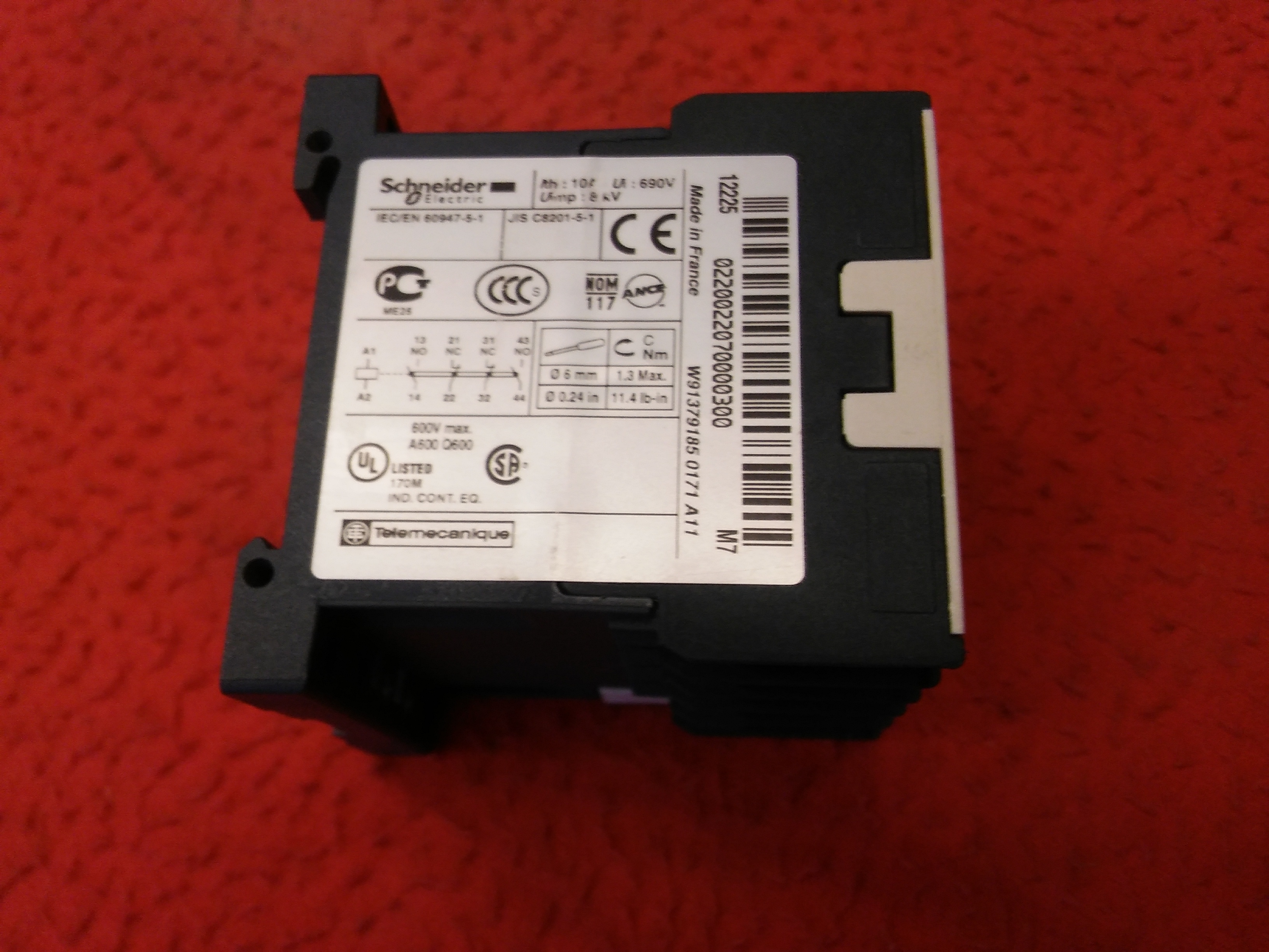 SCHNEİDER CA2KN22M7 220-230V 2NO 2NC  220V KONTAK BOBİNLİ RÖLE KONTAKTÖR