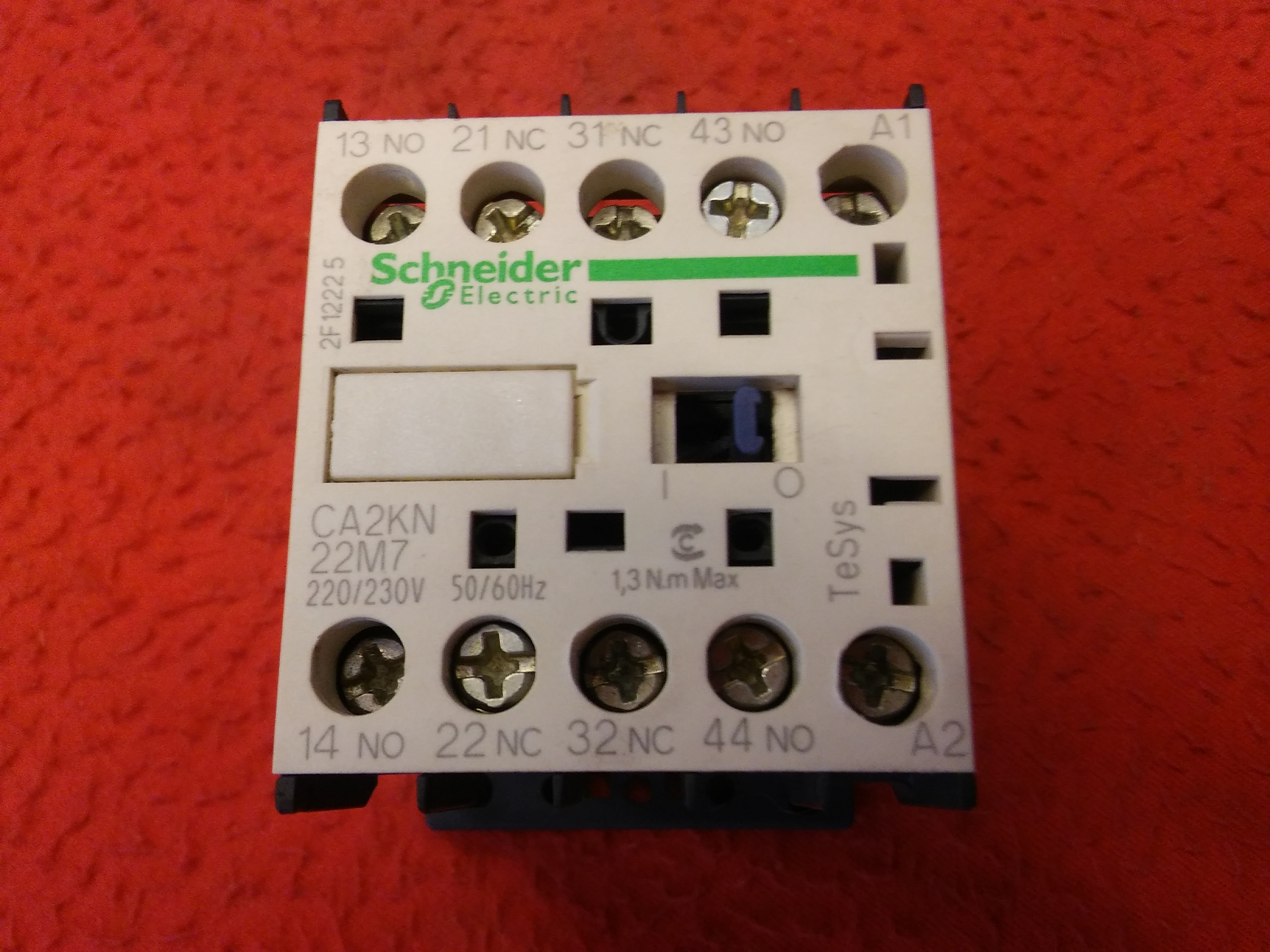 SCHNEİDER CA2KN22M7 220-230V 2NO 2NC  220V KONTAK BOBİNLİ RÖLE KONTAKTÖR
