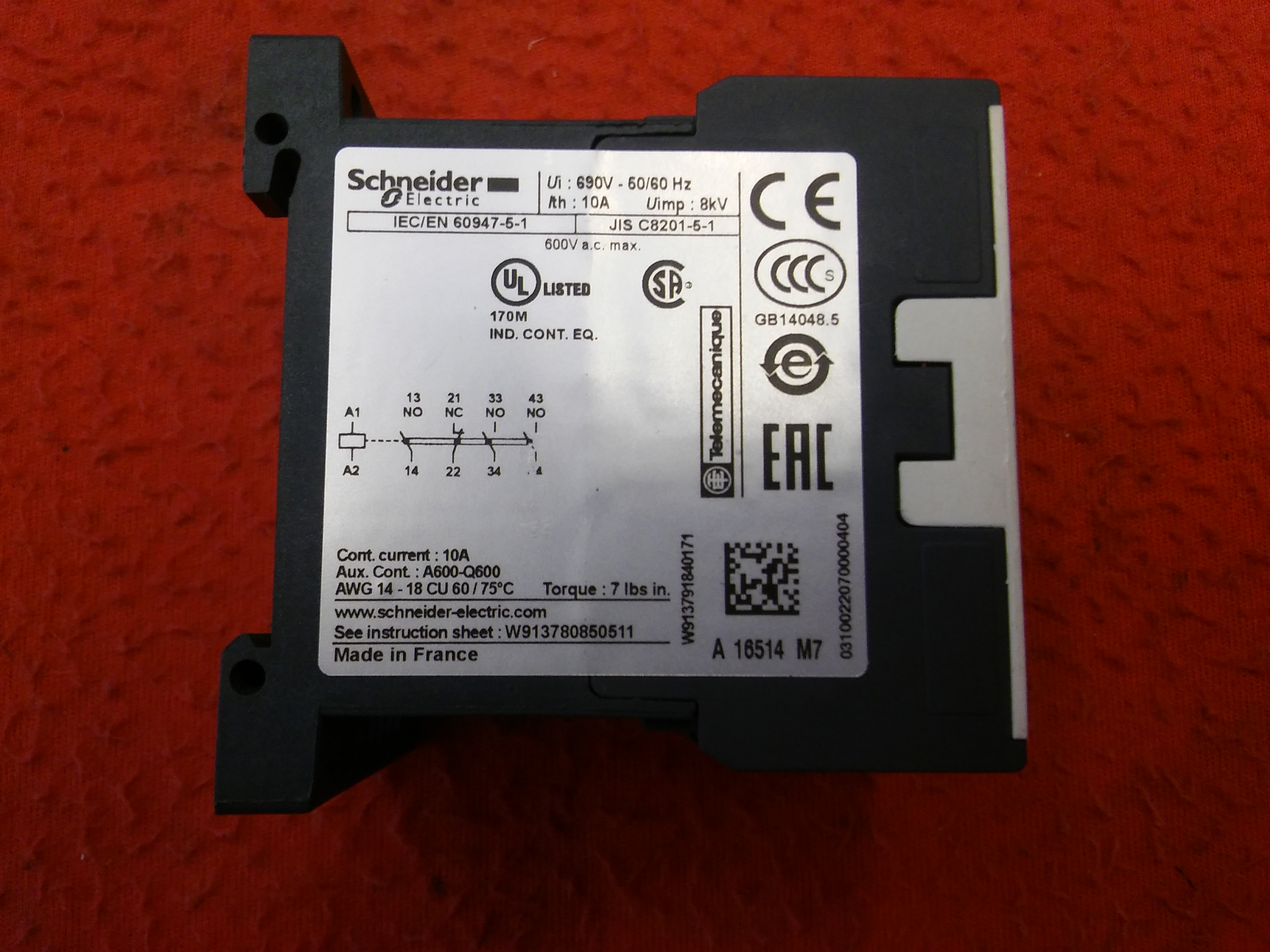 SCHNEİDER CA2KN31M7 8KW 10A 2 ACIK 2 KAPALI 220V KONTAK BOBİNLİ KONTAKTÖR