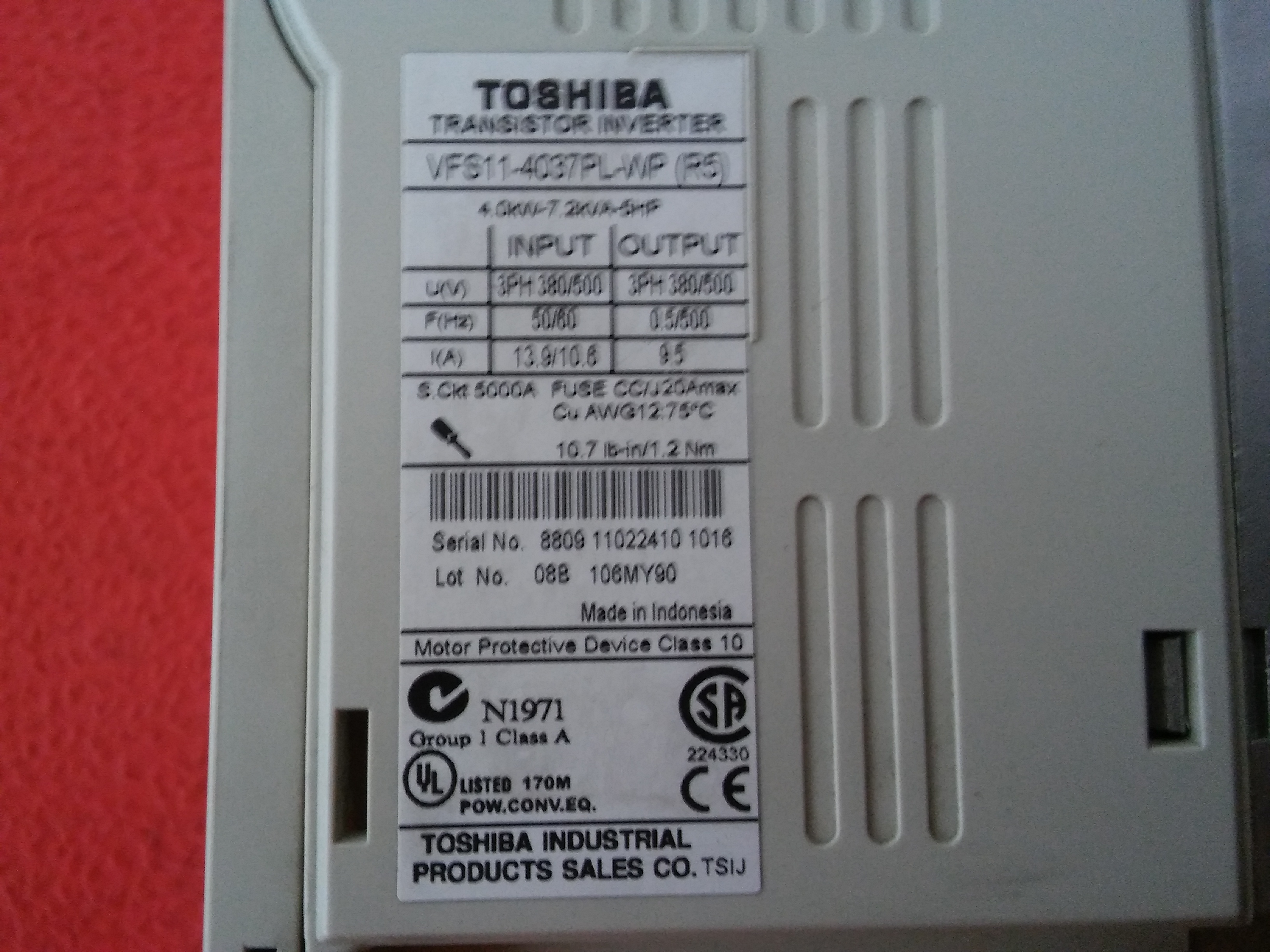 TOSHIBA VFS11-4037PL-WP VF-S11 R5 4,0KW 5HP VFS SÜRÜCÜ
