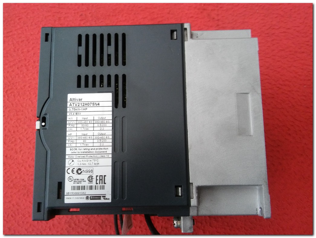 SCHNEİDER ATV212H075N4 ALTİVAR 212 0,75KW INPUT 380V HAVALANDIRMA SÜRÜCÜSÜ