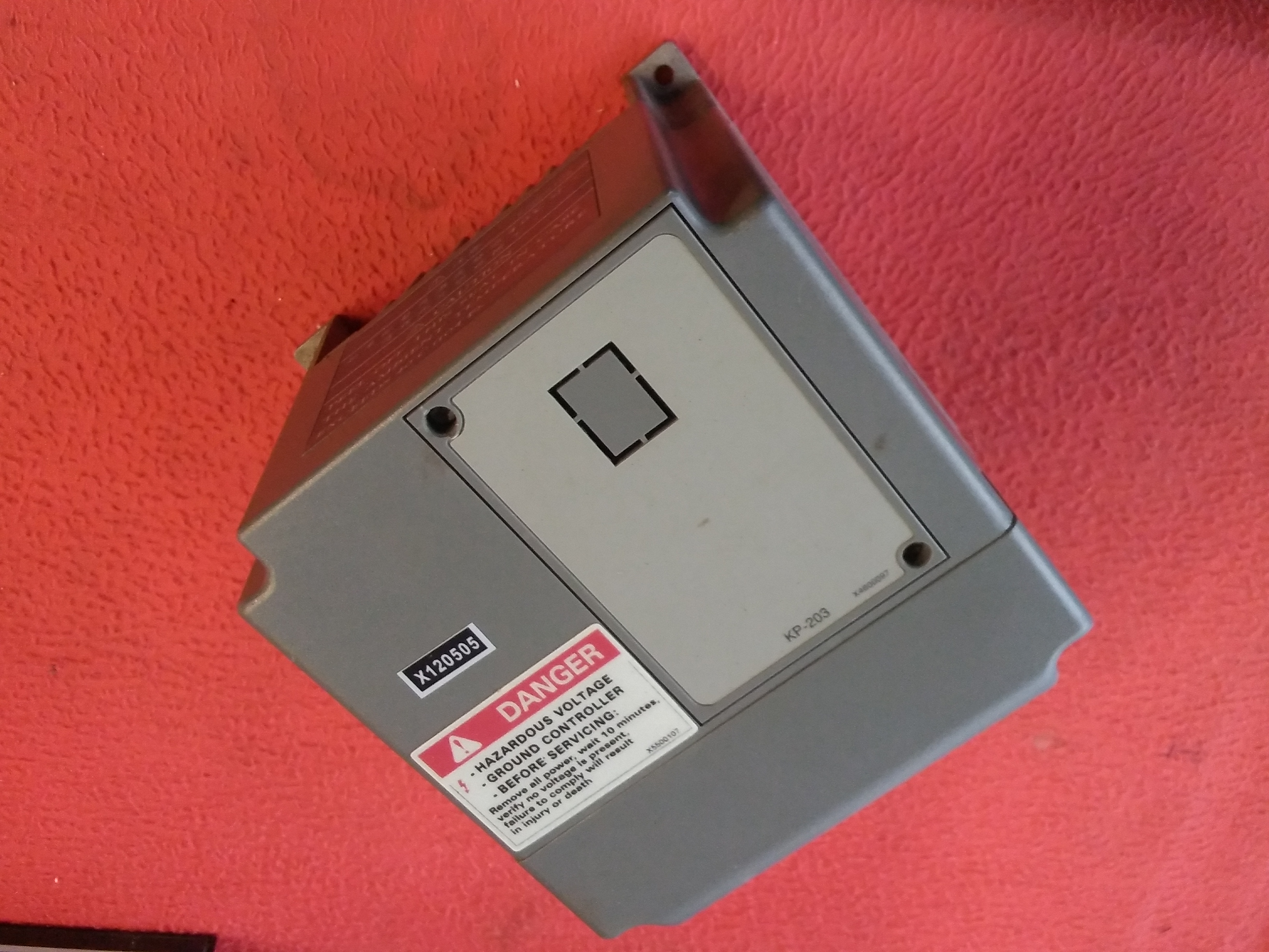 RHYMEBUS RM5T-2003-1PH KP-203 2,2KW SÜRÜCÜ